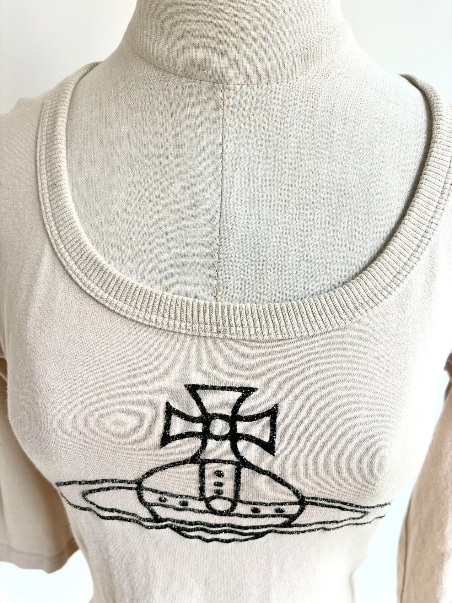 Vivienne Westwood Vivienne Westwood White Top with 3/4 Sleeves Size L / US 10 / IT 46 - 2 Thumbnail