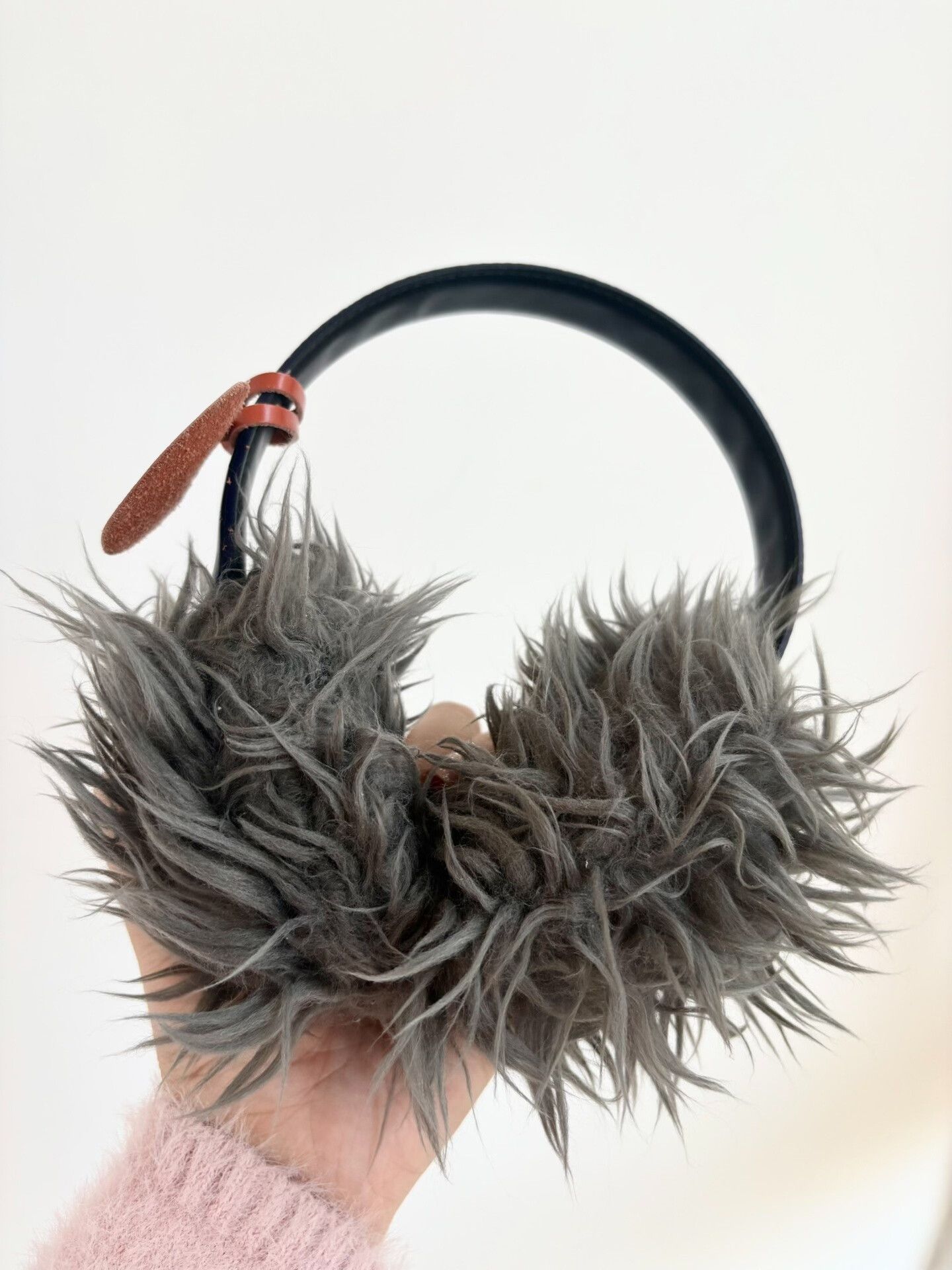 Vivienne Westwood Vivienne Westwood Gray Ear Muffs Size ONE SIZE - 6 Thumbnail