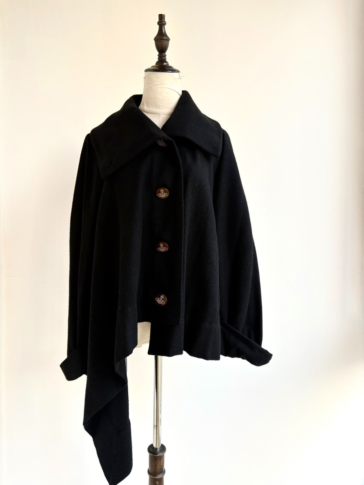 Vivienne Westwood Vivienne Westwood Black Irregular Cape Coat Size M / US 6-8 / IT 42-44 - 2 Thumbnail
