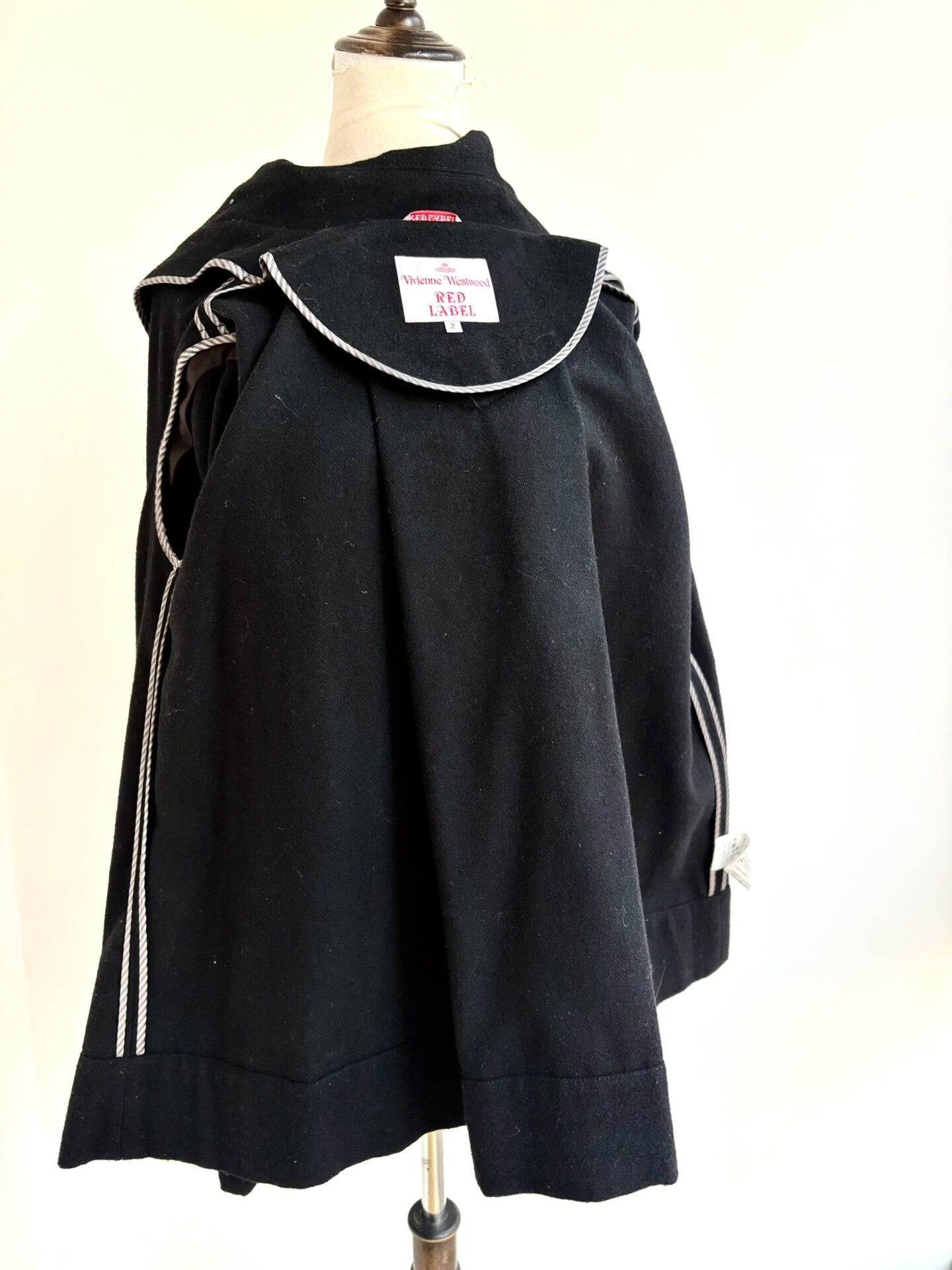 Vivienne Westwood Vivienne Westwood Black Irregular Cape Coat Size M / US 6-8 / IT 42-44 - 5 Thumbnail