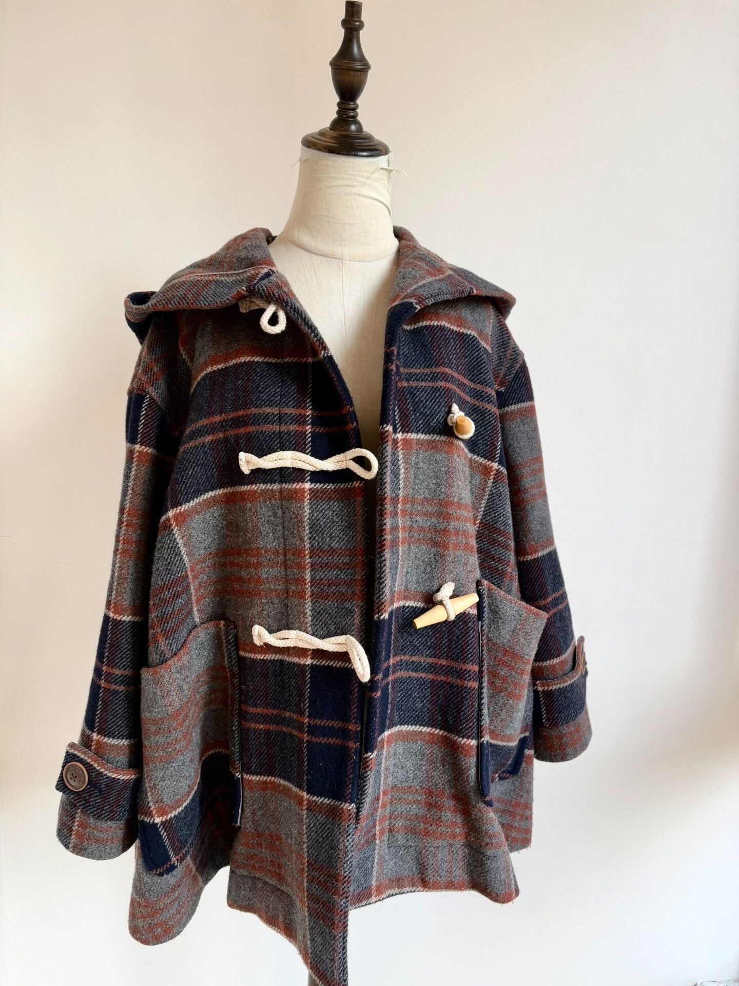 Vivienne Westwood Vintage Vivienne Westwood Hooded Cape Coat Size XS / US 0-2 / IT 36-38 - 3 Thumbnail