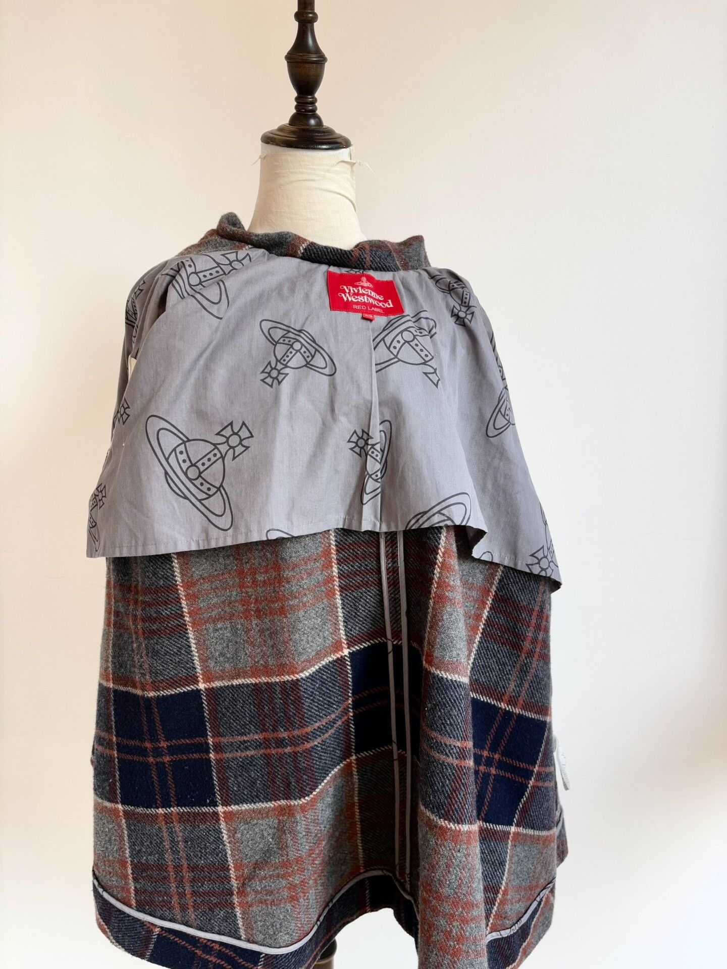 Vivienne Westwood Vintage Vivienne Westwood Hooded Cape Coat Size XS / US 0-2 / IT 36-38 - 7 Thumbnail