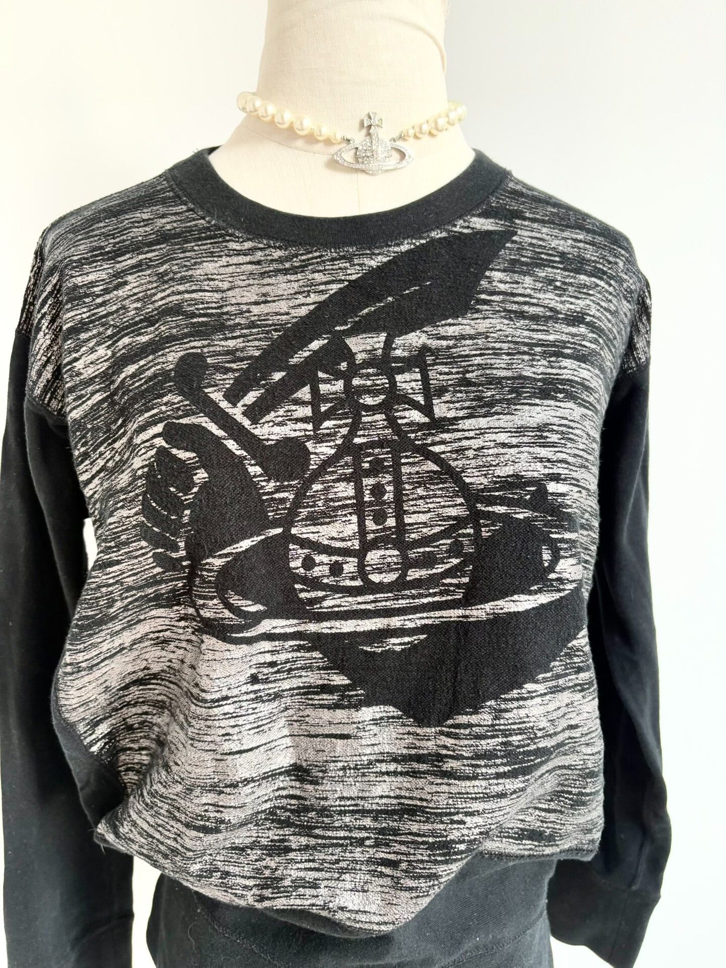 Vivienne Westwood Vivienne Westwood Black Saturn Sweatshirt Size S / US 4 / IT 40 - 6 Thumbnail