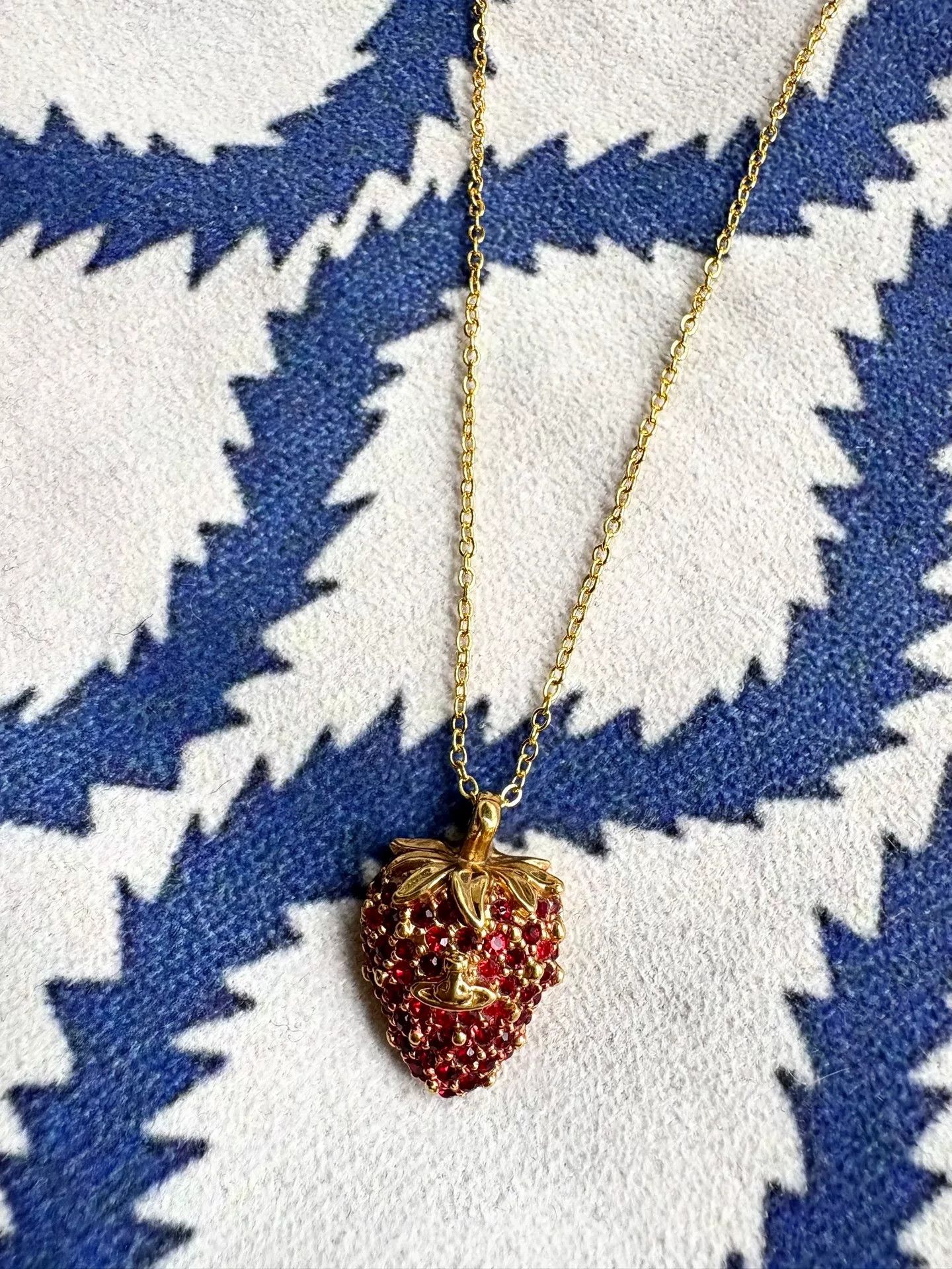 Vivienne Westwood Vivienne Westwood Strawberry Pendant Necklace Size ONE SIZE - 2 Thumbnail