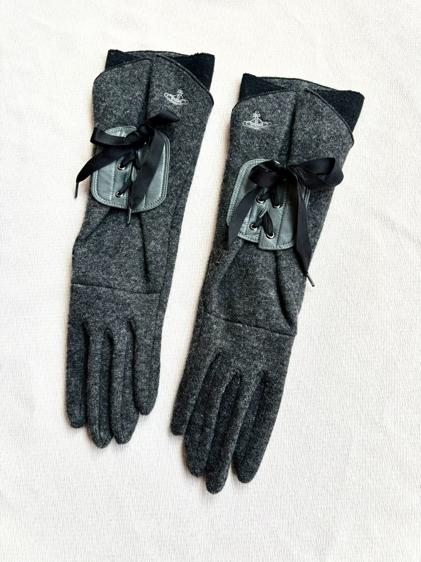 Vivienne Westwood Vivienne Westwood Long Saturn Gloves Size ONE SIZE - 2 Thumbnail