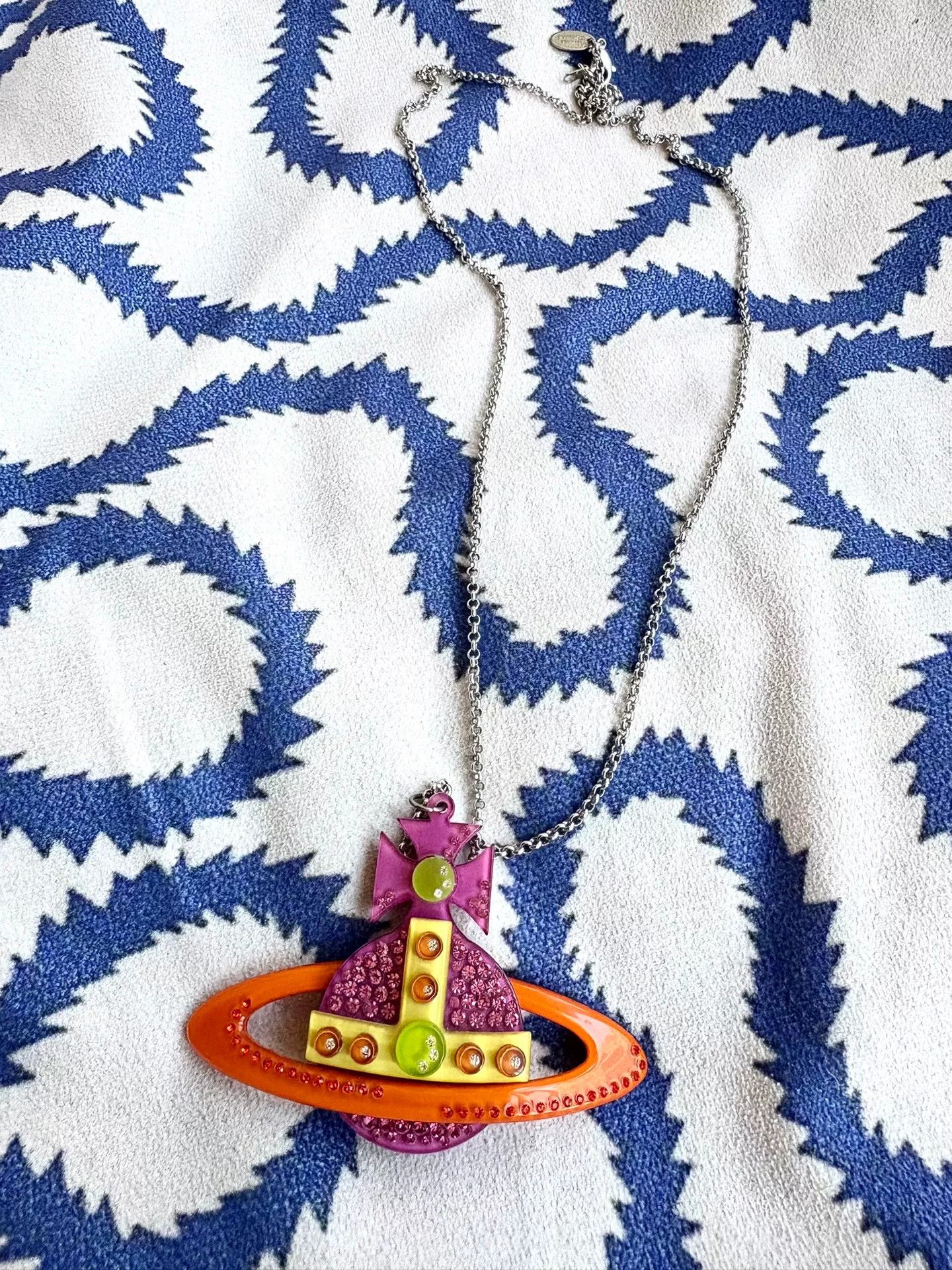 Vivienne Westwood Vivienne Westwood Acrylic Saturn Necklace Size ONE SIZE - 2 Thumbnail