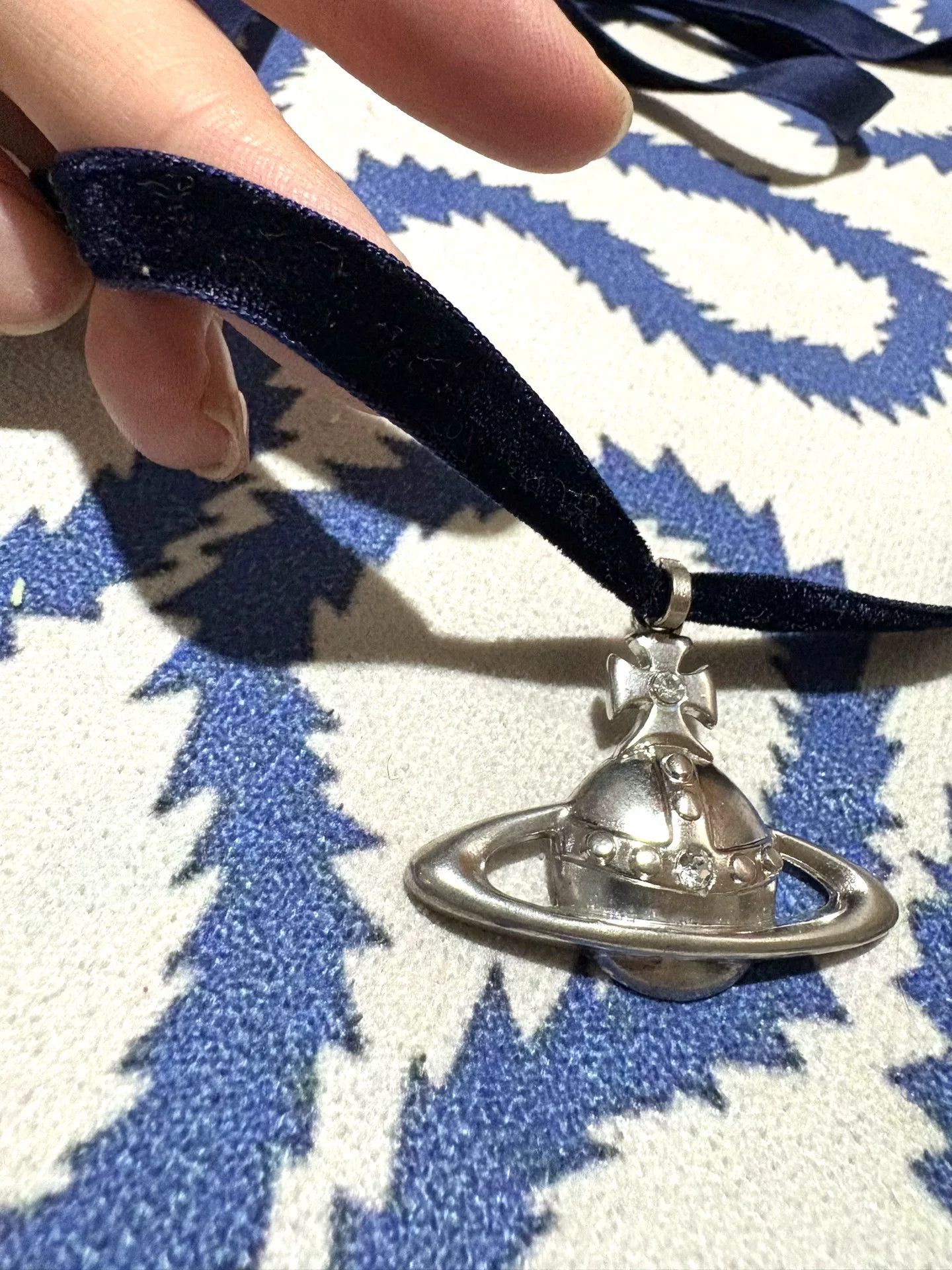 Vivienne Westwood Vivienne Westwood Silver Saturn Choker Necklace Size ONE SIZE - 2 Thumbnail