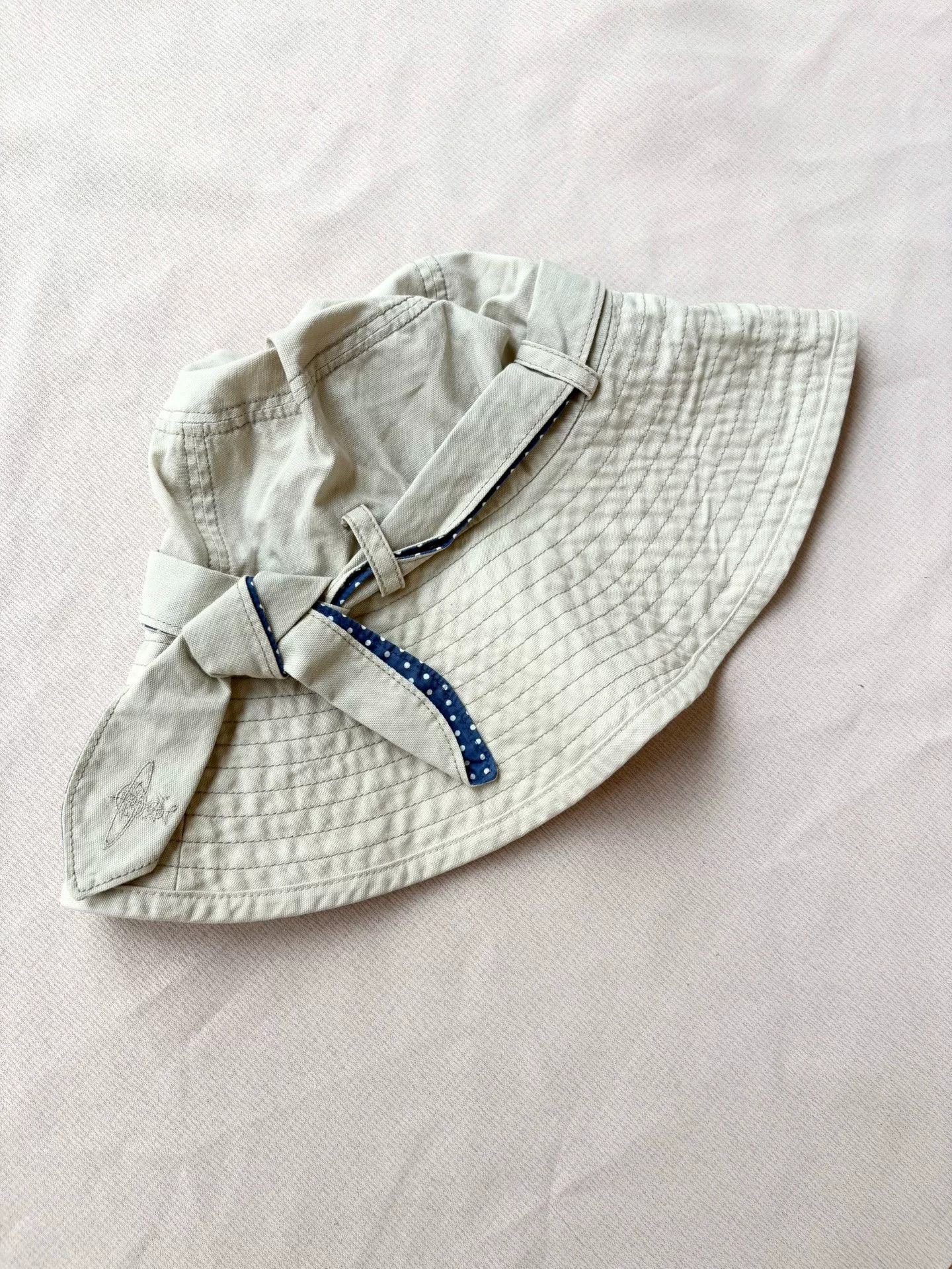 Vivienne Westwood Vivienne Westwood Bow Embroidered Fisherman Hat Size ONE SIZE - 2 Thumbnail