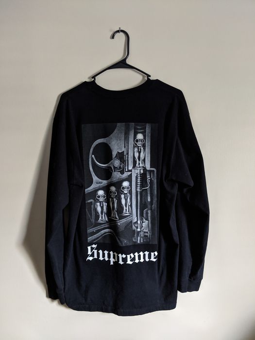 Supreme giger outlet