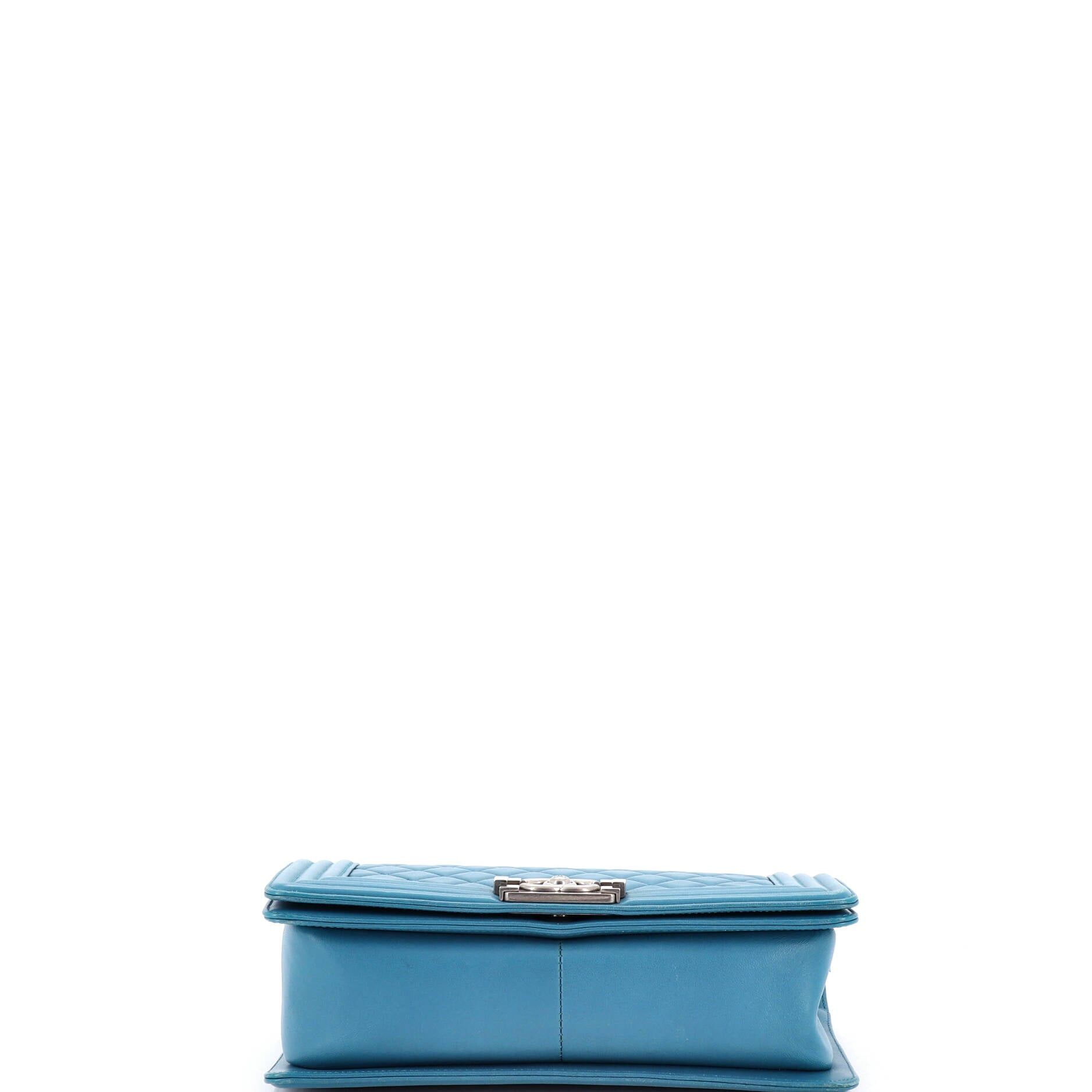 Chanel Boy Flap Bag Size ONE SIZE - 4 Thumbnail