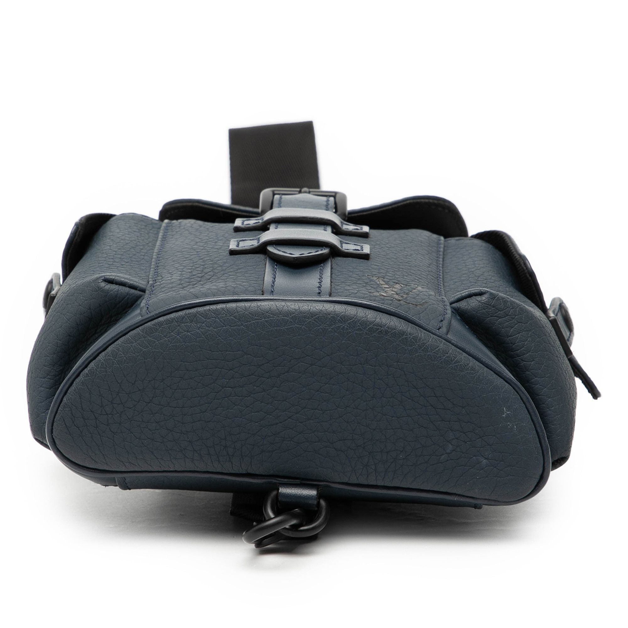 Louis Vuitton Louis Vuitton Taurillon Christopher XS Size ONE SIZE - 3 Thumbnail