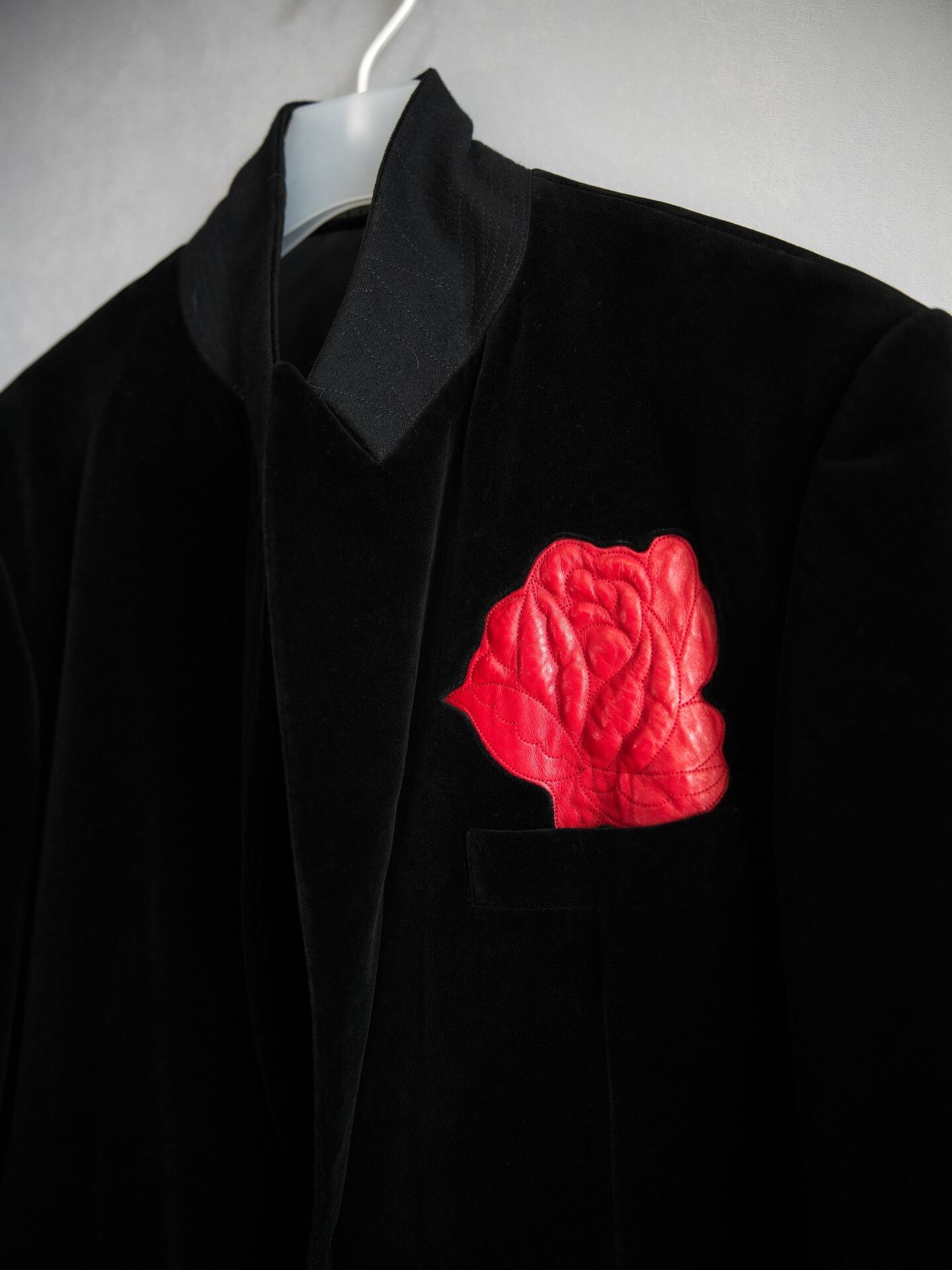 Yohji Yamamoto Yohji Yamamoto Velvet Rose Jacket Size US L / EU 52-54 / 3 - 5 Thumbnail