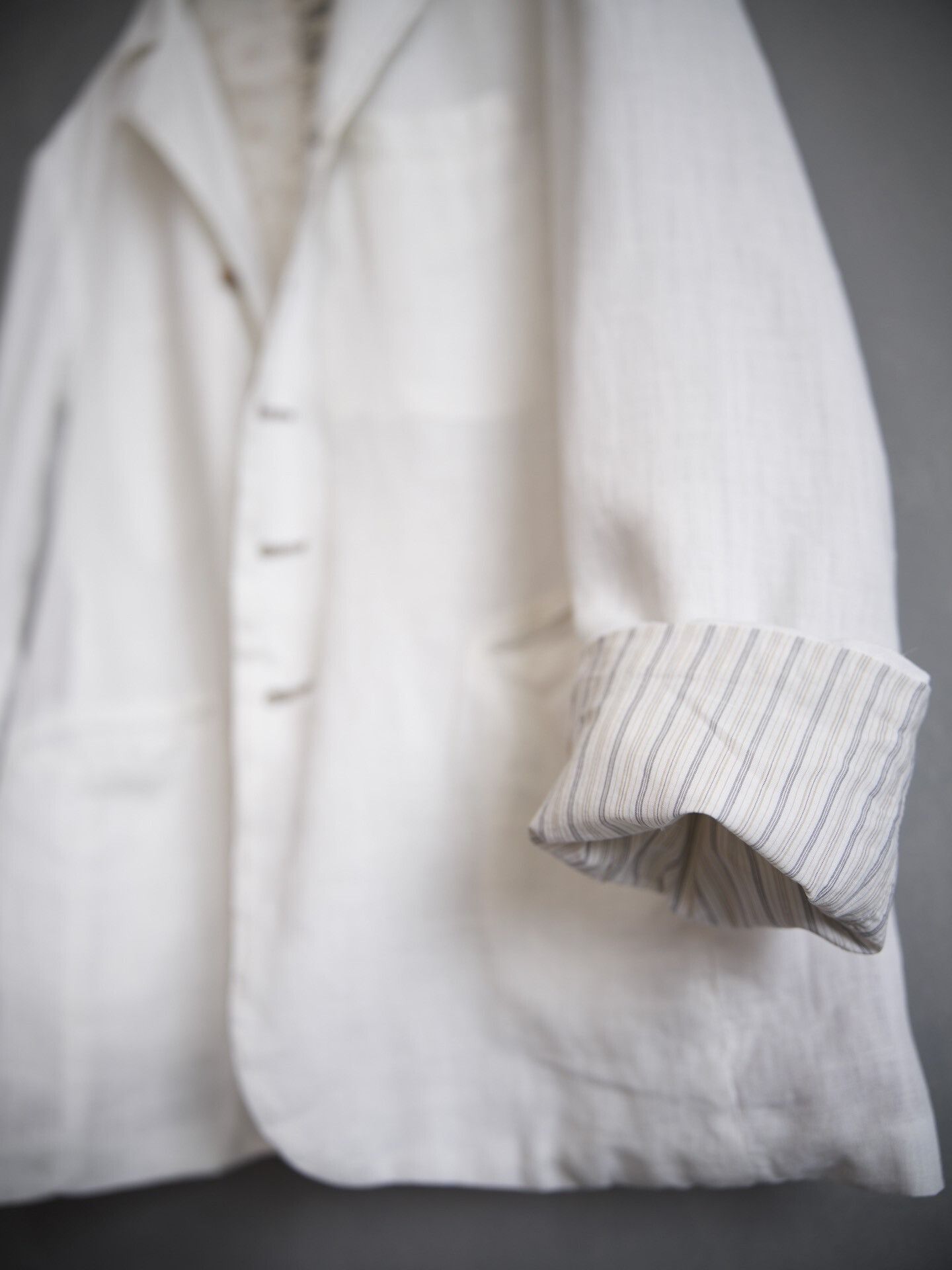 Geoffrey B. Small Geoffrey B. Small Antique Button Linen Suit Size US L / EU 52-54 / 3 - 6 Thumbnail