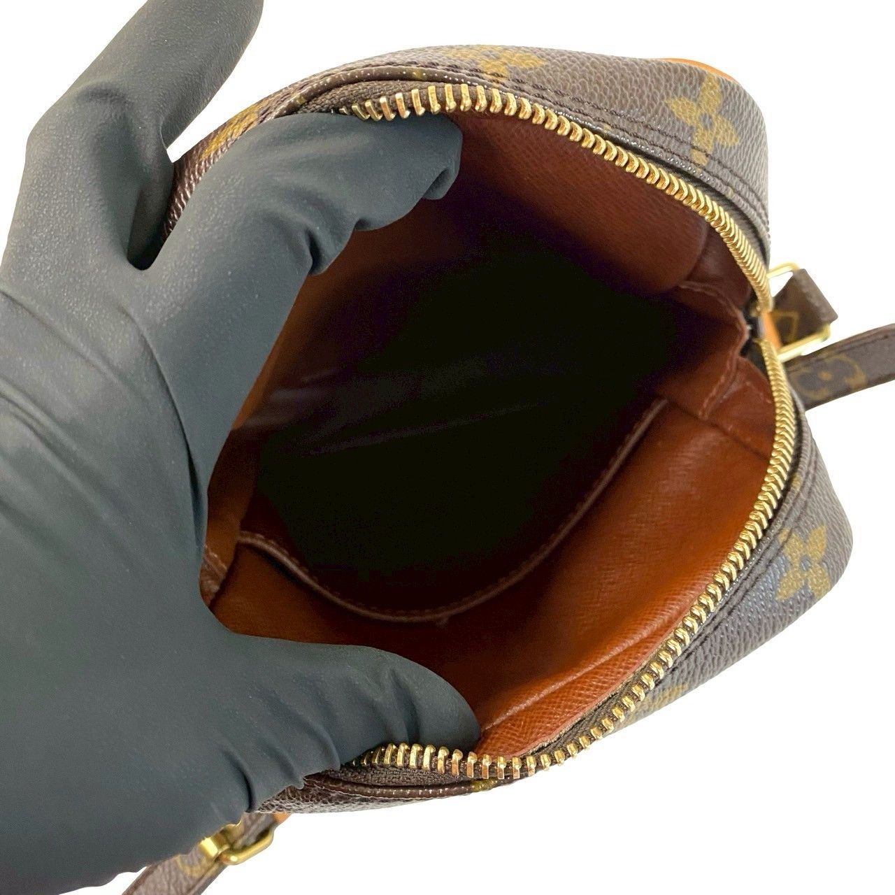 Louis Vuitton Louis Vuitton Louis Vuitton Danube Monogram Leather Shoulder Bag Textile Shoulder Bag DUTY FREE for USA Size ONE SIZE - 10 Thumbnail