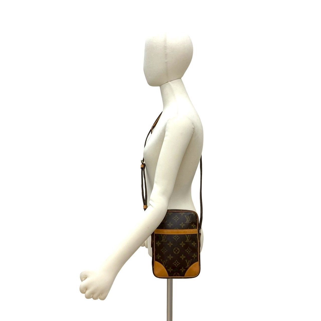 Louis Vuitton Louis Vuitton Louis Vuitton Danube Monogram Leather Shoulder Bag Textile Shoulder Bag DUTY FREE for USA Size ONE SIZE - 3 Thumbnail