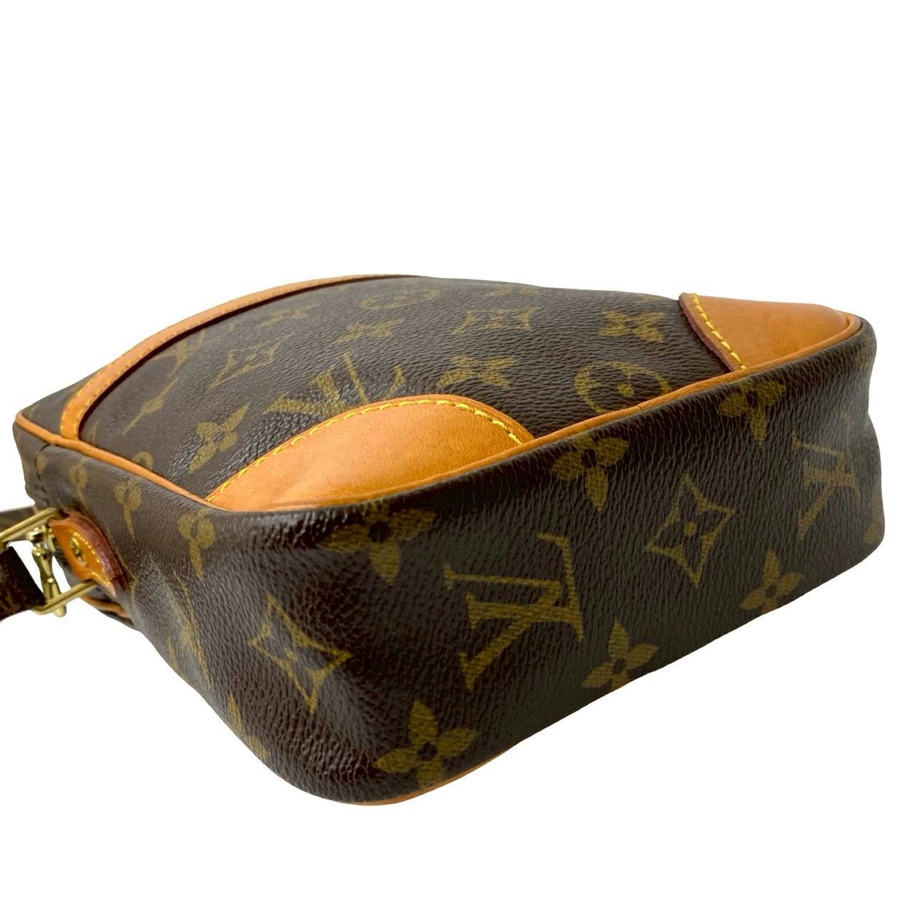Louis Vuitton Louis Vuitton Louis Vuitton Danube Monogram Leather Shoulder Bag Textile Shoulder Bag DUTY FREE for USA Size ONE SIZE - 8 Thumbnail