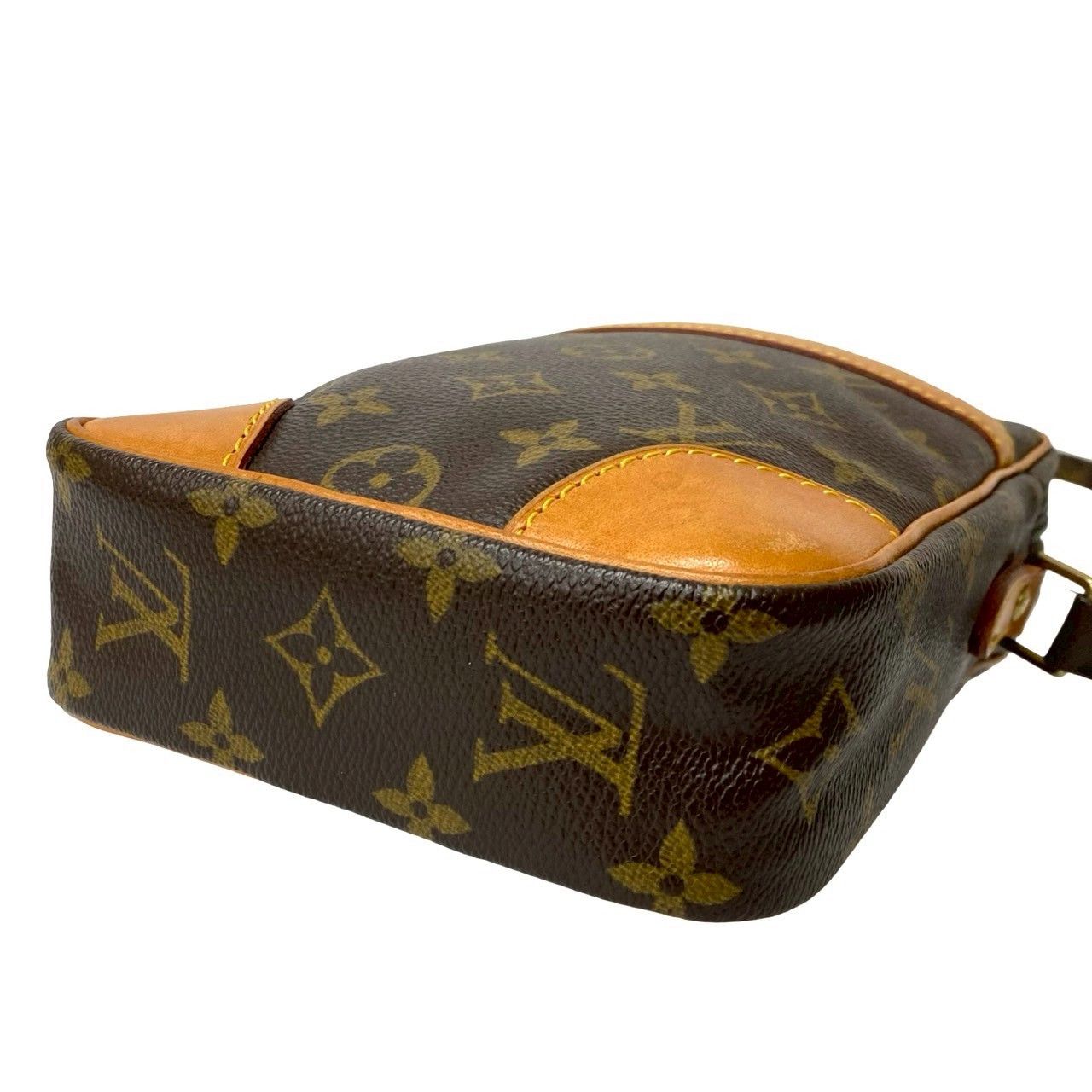 Louis Vuitton Louis Vuitton Louis Vuitton Danube Monogram Leather Shoulder Bag Textile Shoulder Bag DUTY FREE for USA Size ONE SIZE - 9 Thumbnail