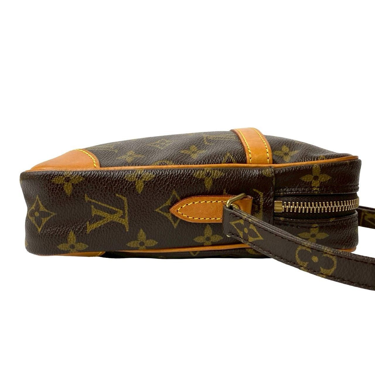 Louis Vuitton Louis Vuitton Louis Vuitton Danube Monogram Leather Shoulder Bag Textile Shoulder Bag DUTY FREE for USA Size ONE SIZE - 7 Thumbnail