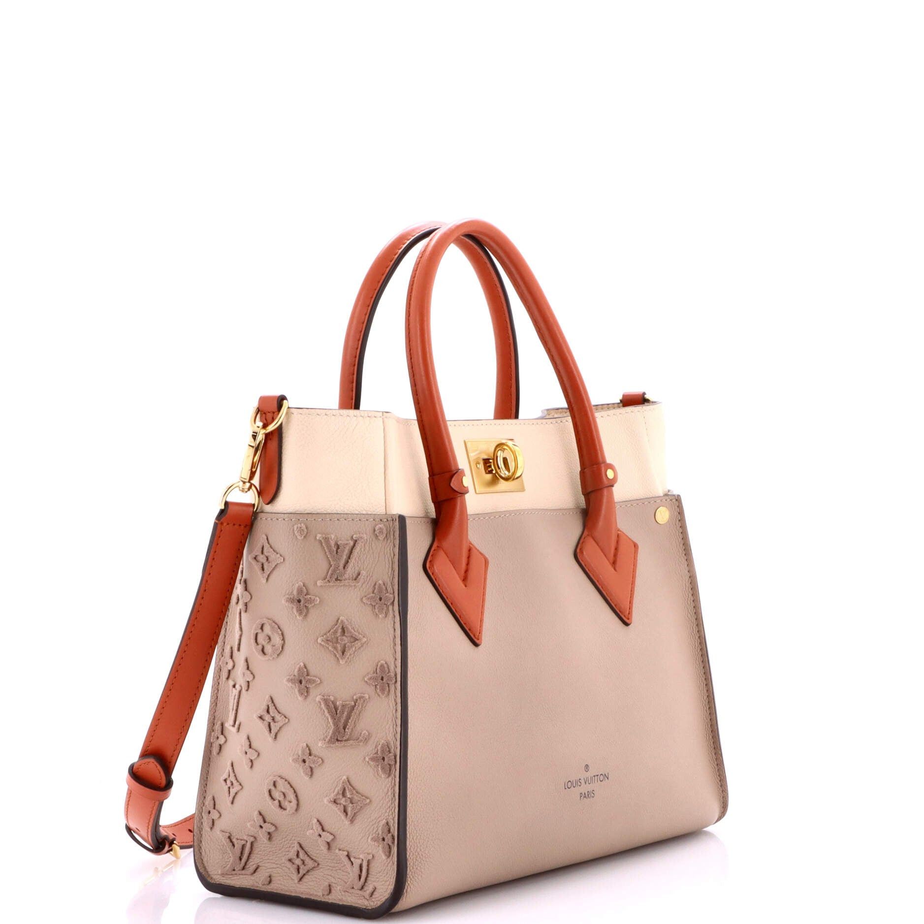 Louis Vuitton On My Side Tote Size ONE SIZE - 2 Thumbnail