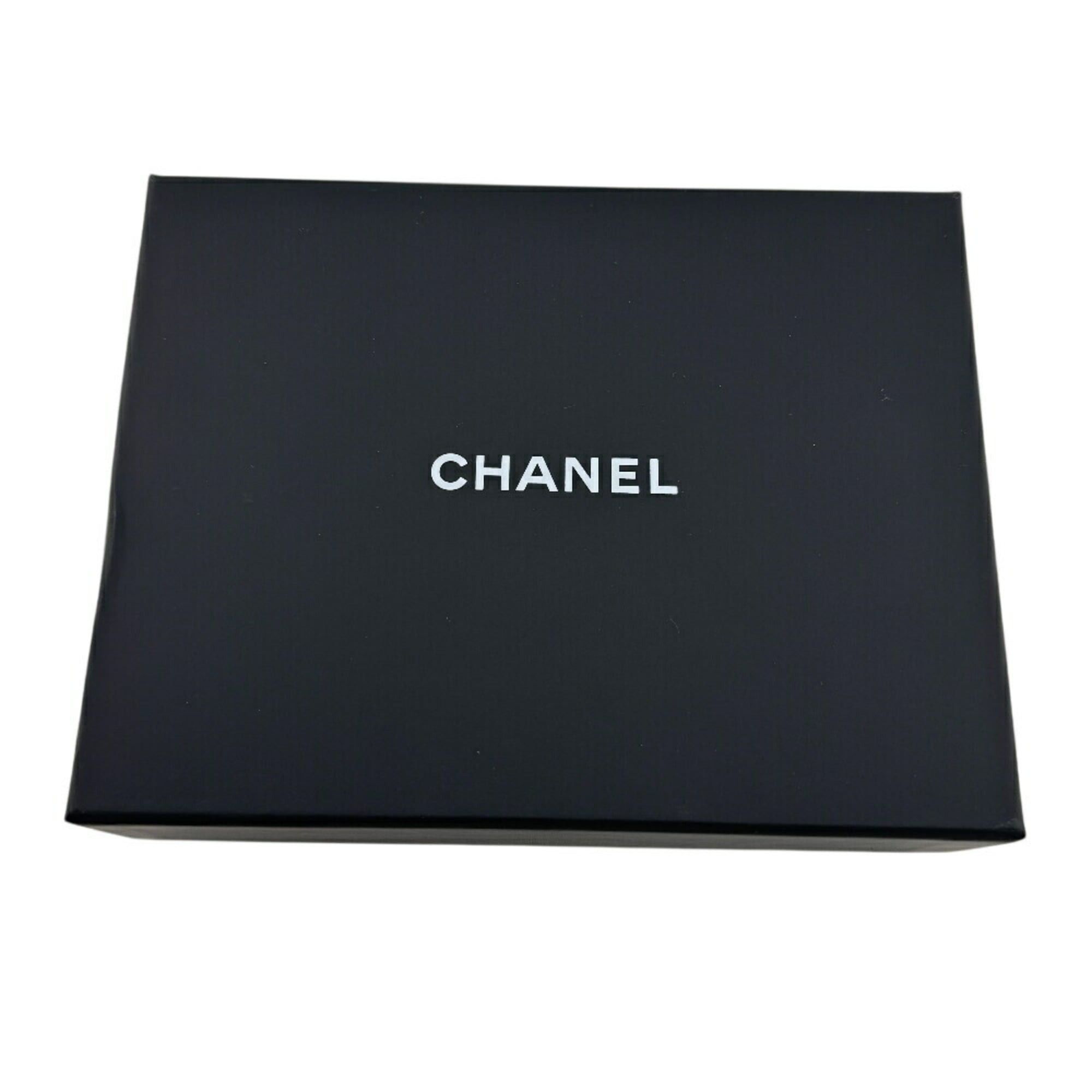 Chanel CHANEL Round Coin Purse, Matelasse, Black, Women's Size ONE SIZE - 9 Thumbnail