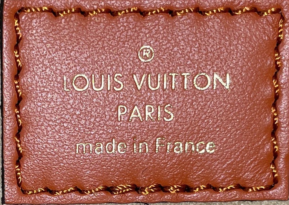 Louis Vuitton On My Side Tote Size ONE SIZE - 7 Thumbnail