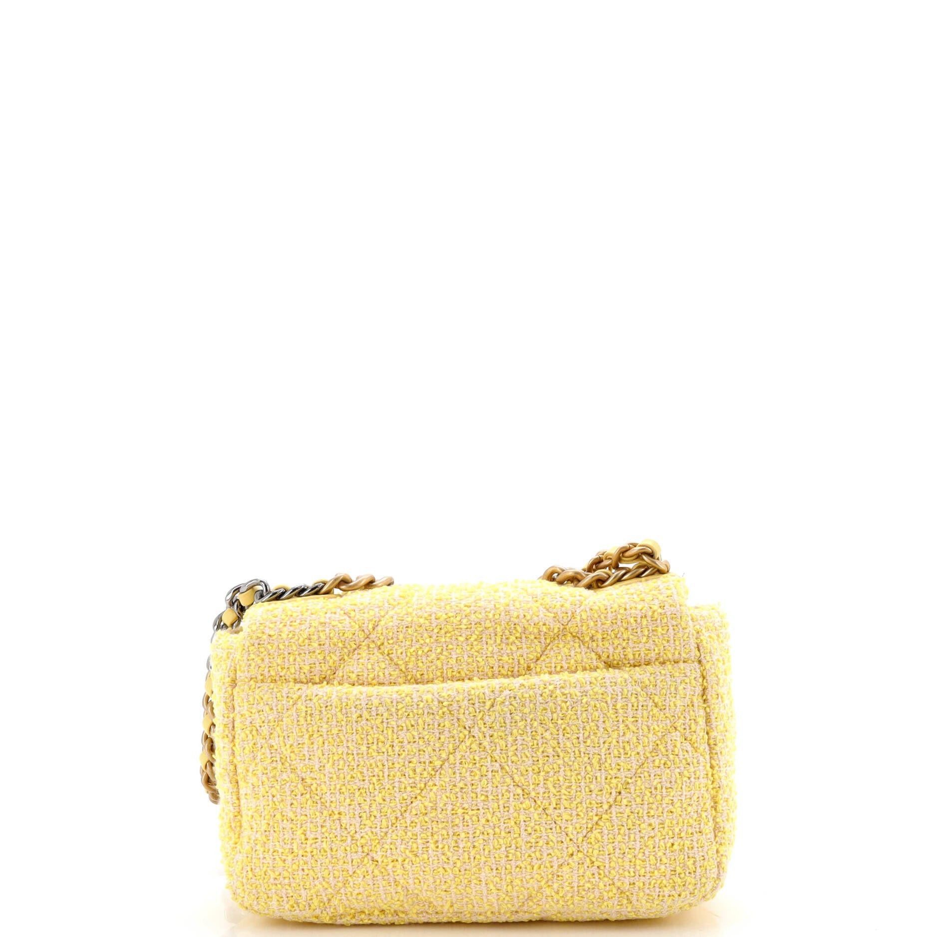 Chanel 19 Flap Bag Size ONE SIZE - 4 Thumbnail