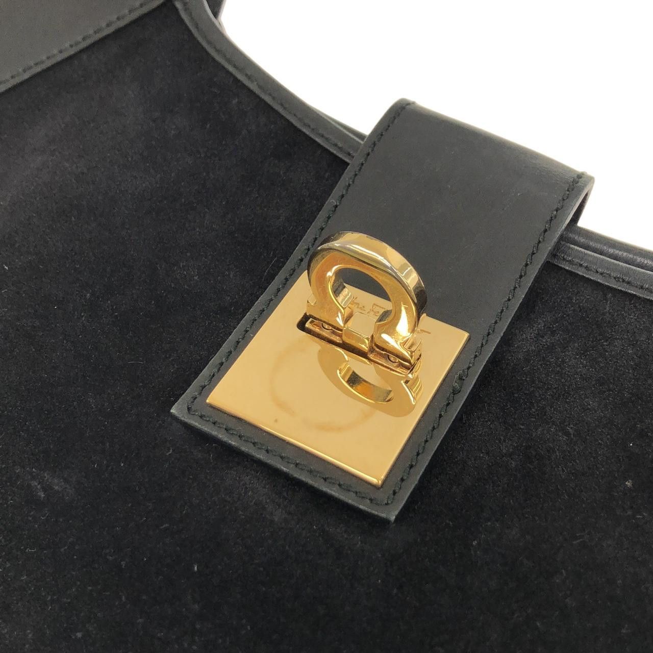Salvatore Ferragamo Salvatore Ferragamo Salvatore Ferragamo Suede Leather Shoulder Bag Leather Shoulder Bag 21 2811 DUTY FREE for USA Size ONE SIZE - 6 Thumbnail
