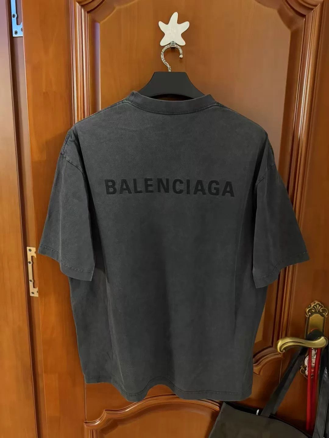 Balenciaga Balenciaga Washed Black Embroidered Logo Tee L Size US L / EU 52-54 / 3 - 2 Thumbnail