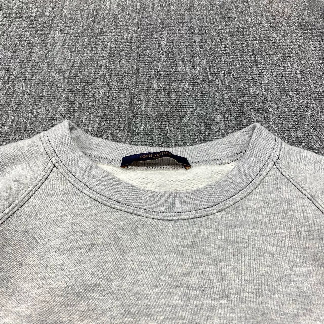 Louis Vuitton LV Chest Gesture Logo Sweatshirt Size US M / EU 48-50 / 2 - 9 Thumbnail