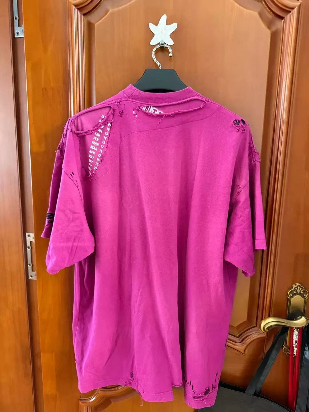 Balenciaga Balenciaga Distressed Back Logo Purple Tee Size US M / EU 48-50 / 2 - 2 Thumbnail