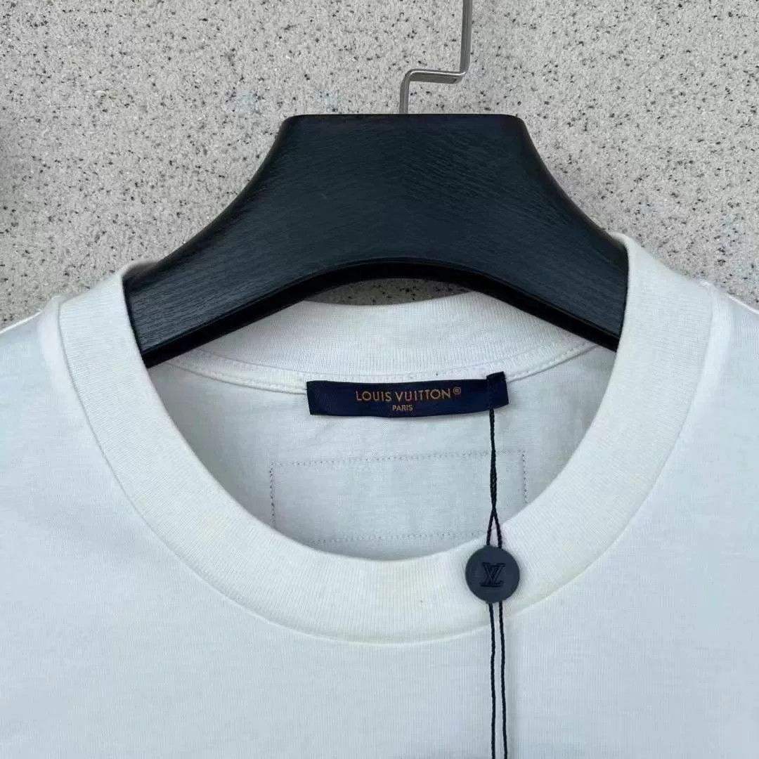 Louis Vuitton LV New Short-Sleeve Wang Hedi Style Size US M / EU 48-50 / 2 - 3 Thumbnail