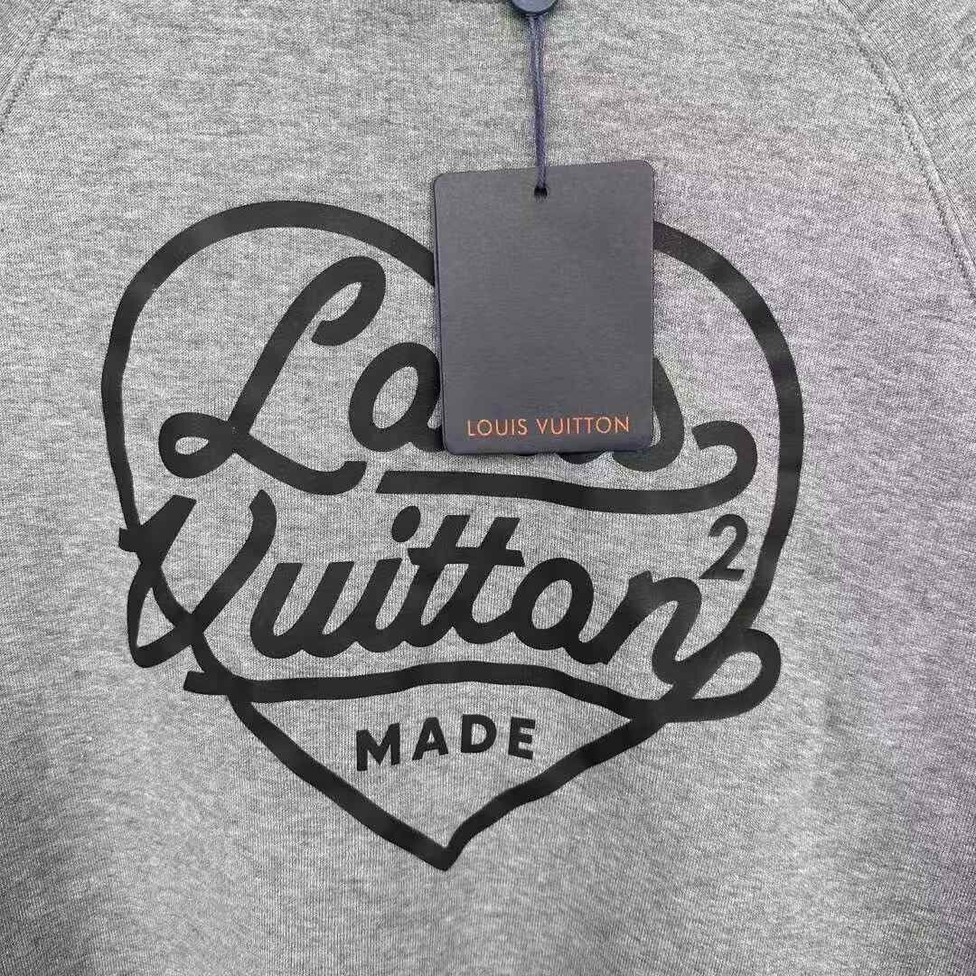 Louis Vuitton Louis Vuitton Nigo Heart Sweatshirt Size US M / EU 48-50 / 2 - 3 Thumbnail