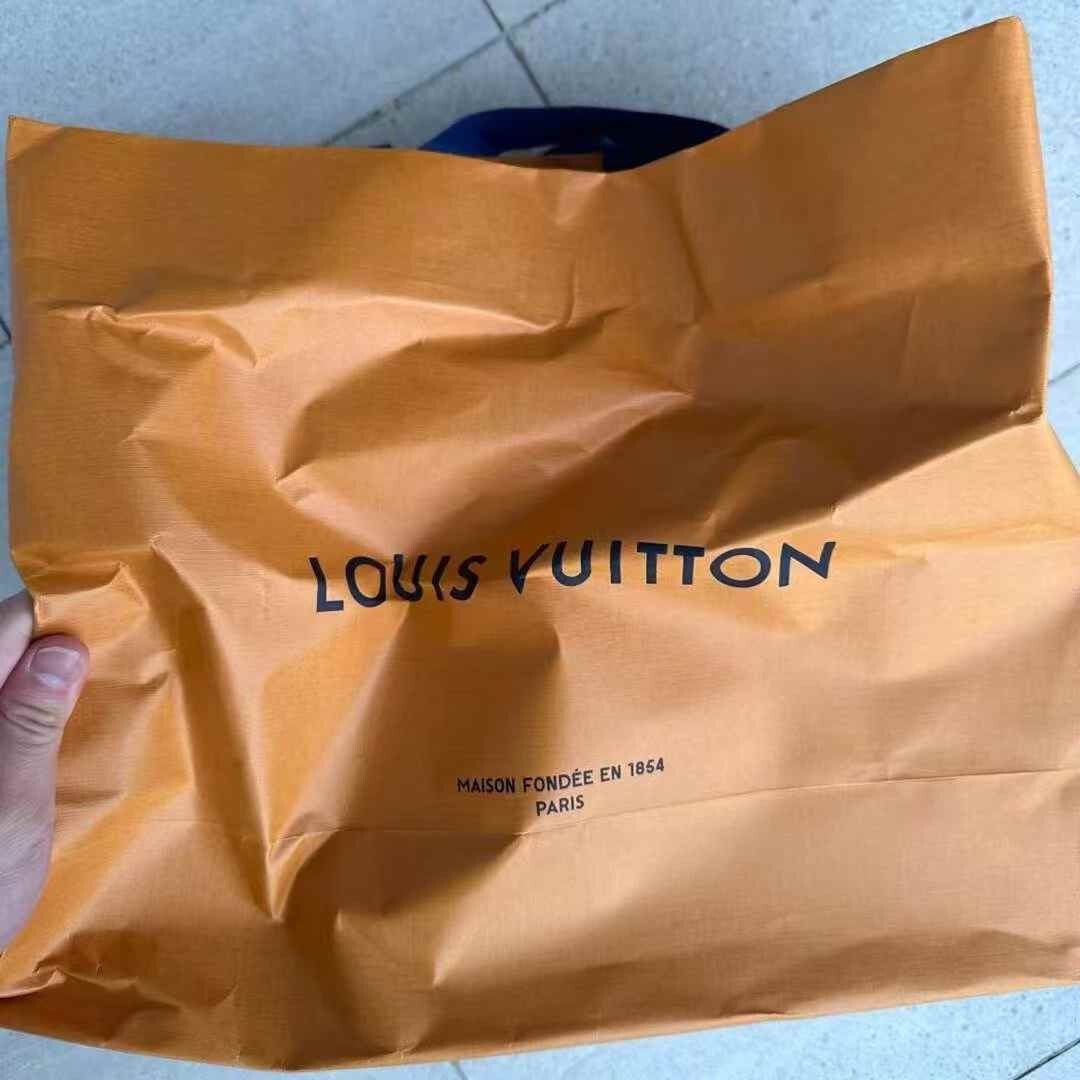Louis Vuitton Louis Vuitton Nigo Heart Sweatshirt Size US M / EU 48-50 / 2 - 5 Thumbnail