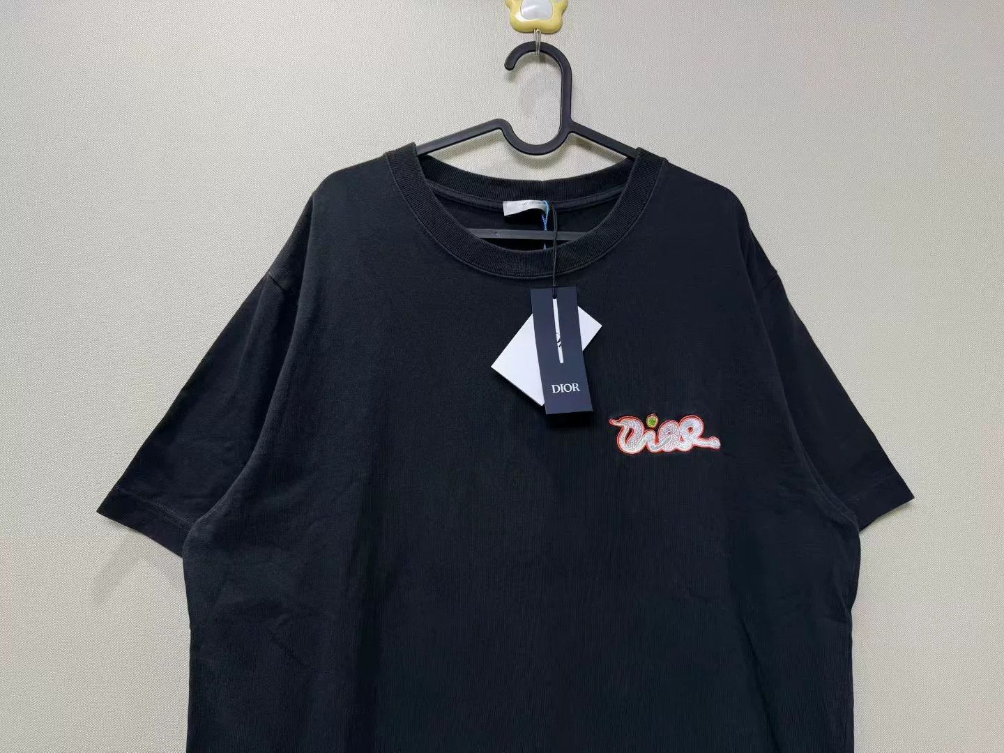Dior DIOR x KAWS Black Embroidered Snake Logo Tee Size US XL / EU 56 / 4 - 2 Thumbnail