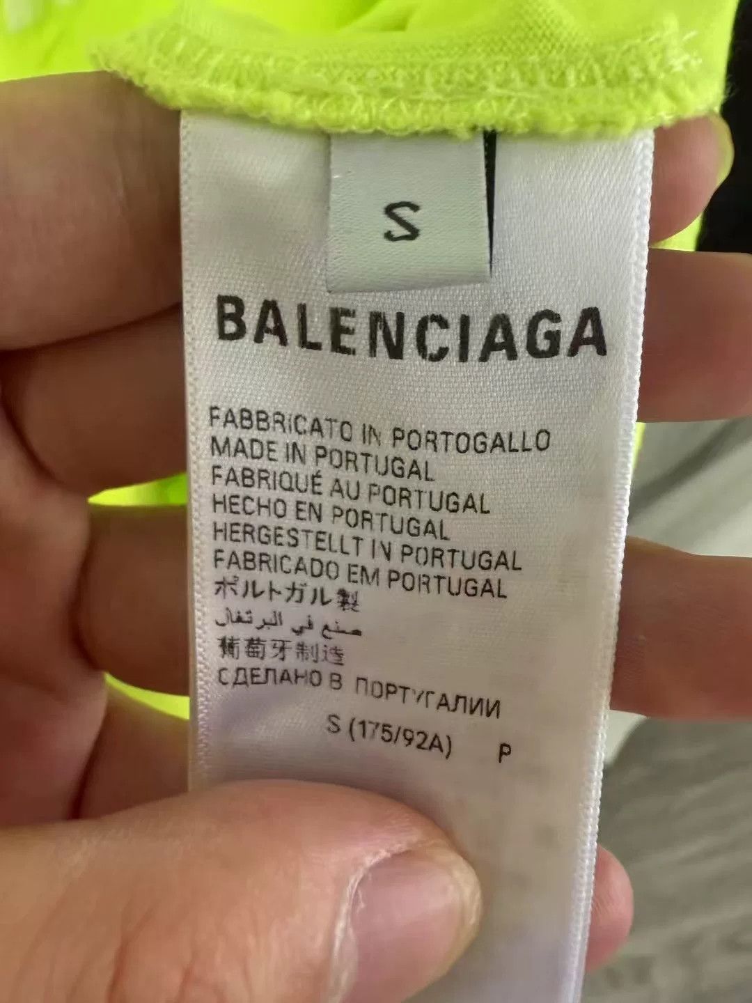 Balenciaga Balenciaga Cracked Neon Green T-Shirt Size US S / EU 44-46 / 1 - 2 Thumbnail