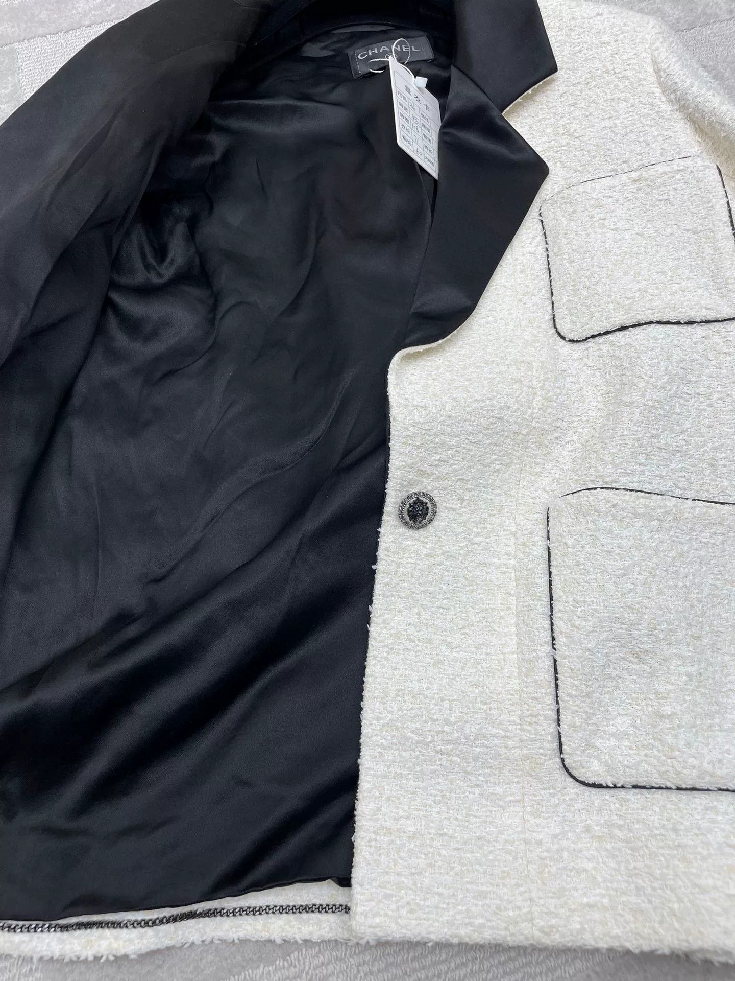 Chanel Chanel 2022 SS Black White Collar Blazer Size XS / US 0-2 / IT 36-38 - 5 Thumbnail