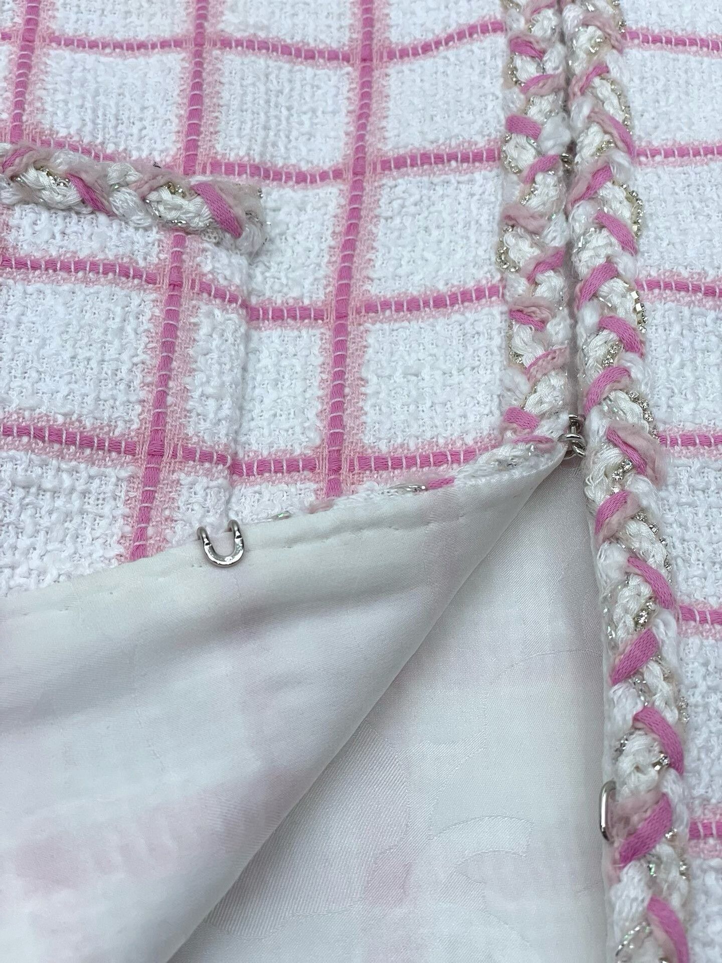 Chanel Chanel 23C Pink White Plaid Diamond Coat Size S / US 4 / IT 40 - 3 Thumbnail