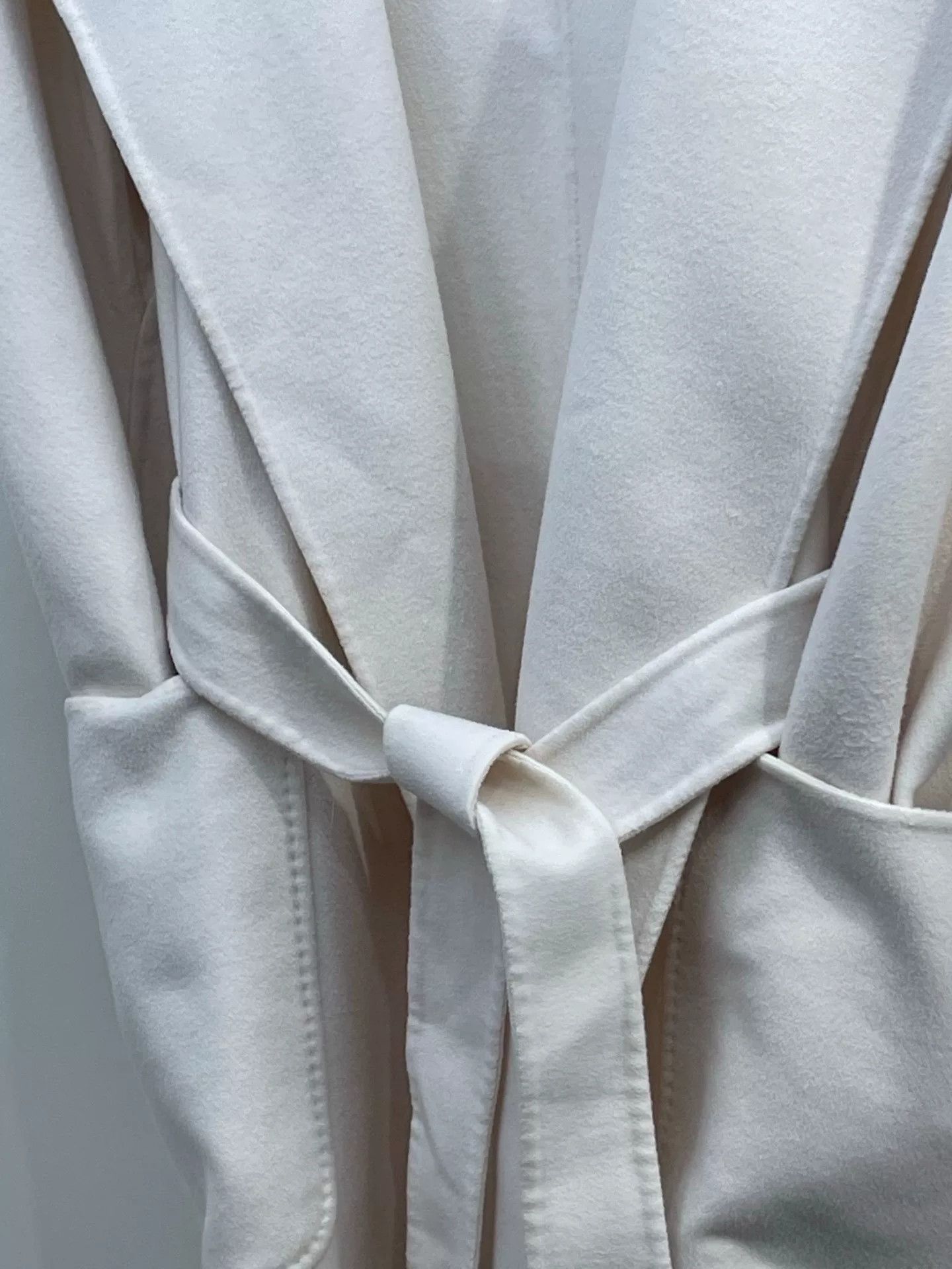 Max Mara Maxmara Milk White Cashmere Coat Size XS / US 0-2 / IT 36-38 - 3 Thumbnail