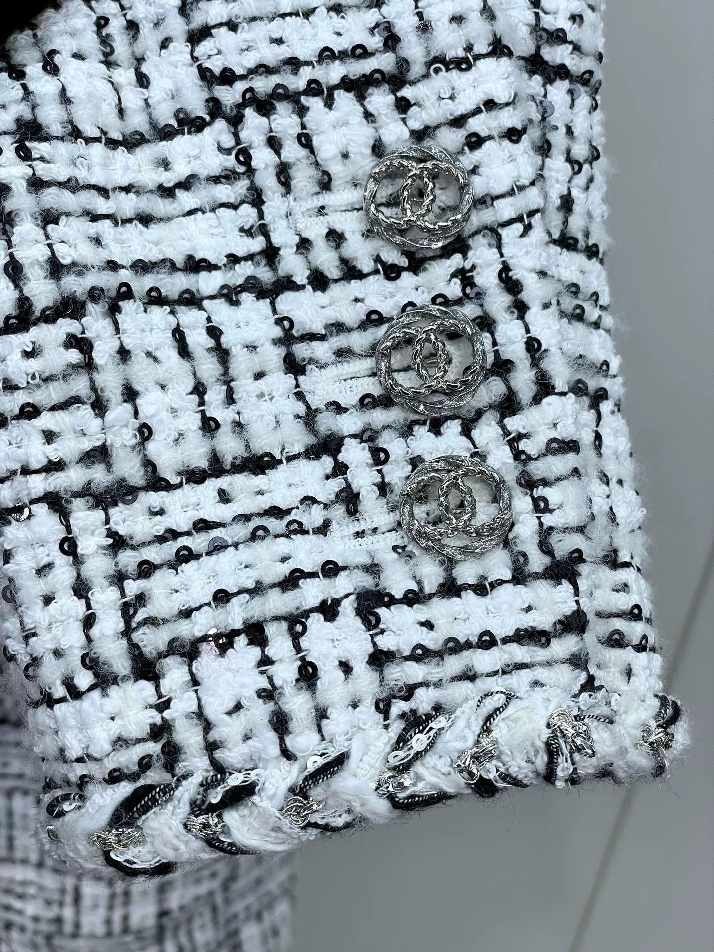 Chanel Chanel 23B Sequin Tweed Jacket Size XS / US 0-2 / IT 36-38 - 3 Thumbnail