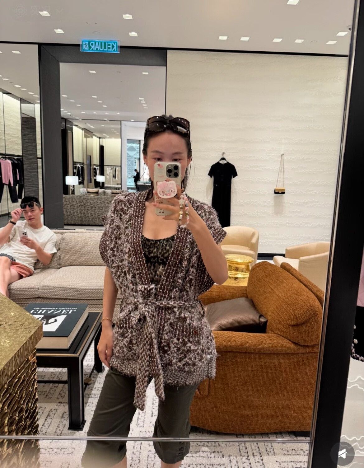 Chanel Chanel 25A Sequin Cashmere Knit Vest Size XXS / US 00 / IT 34 - 8 Thumbnail