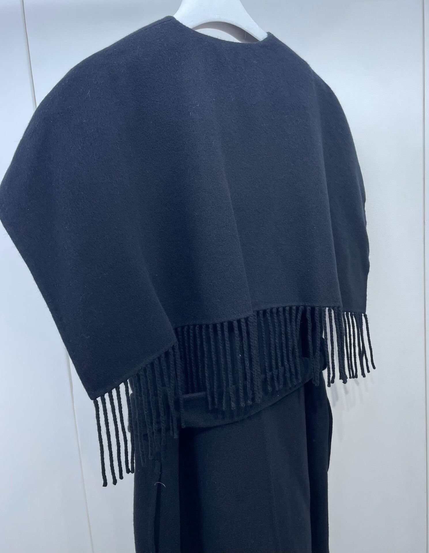Hermes Hermes Cashmere Fringe Sleeveless Coat Size S / US 4 / IT 40 - 3 Thumbnail