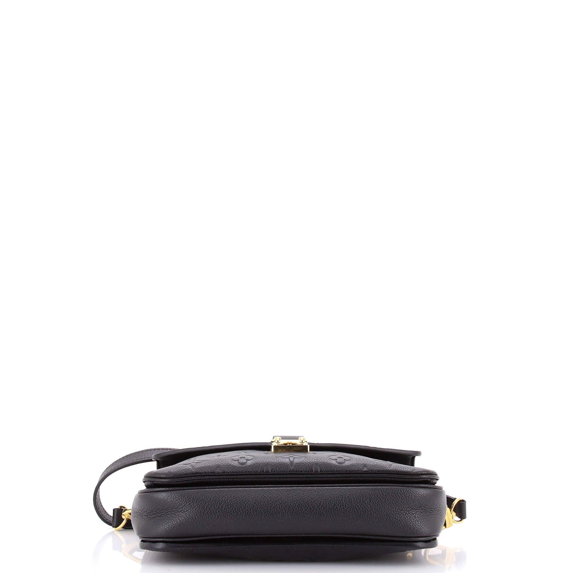 Louis Vuitton Pochette Metis Size ONE SIZE - 4 Thumbnail