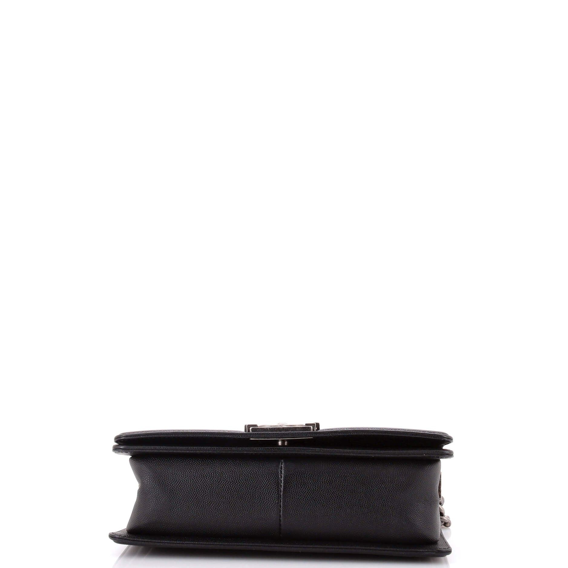 Chanel Boy Flap Bag Size ONE SIZE - 4 Thumbnail