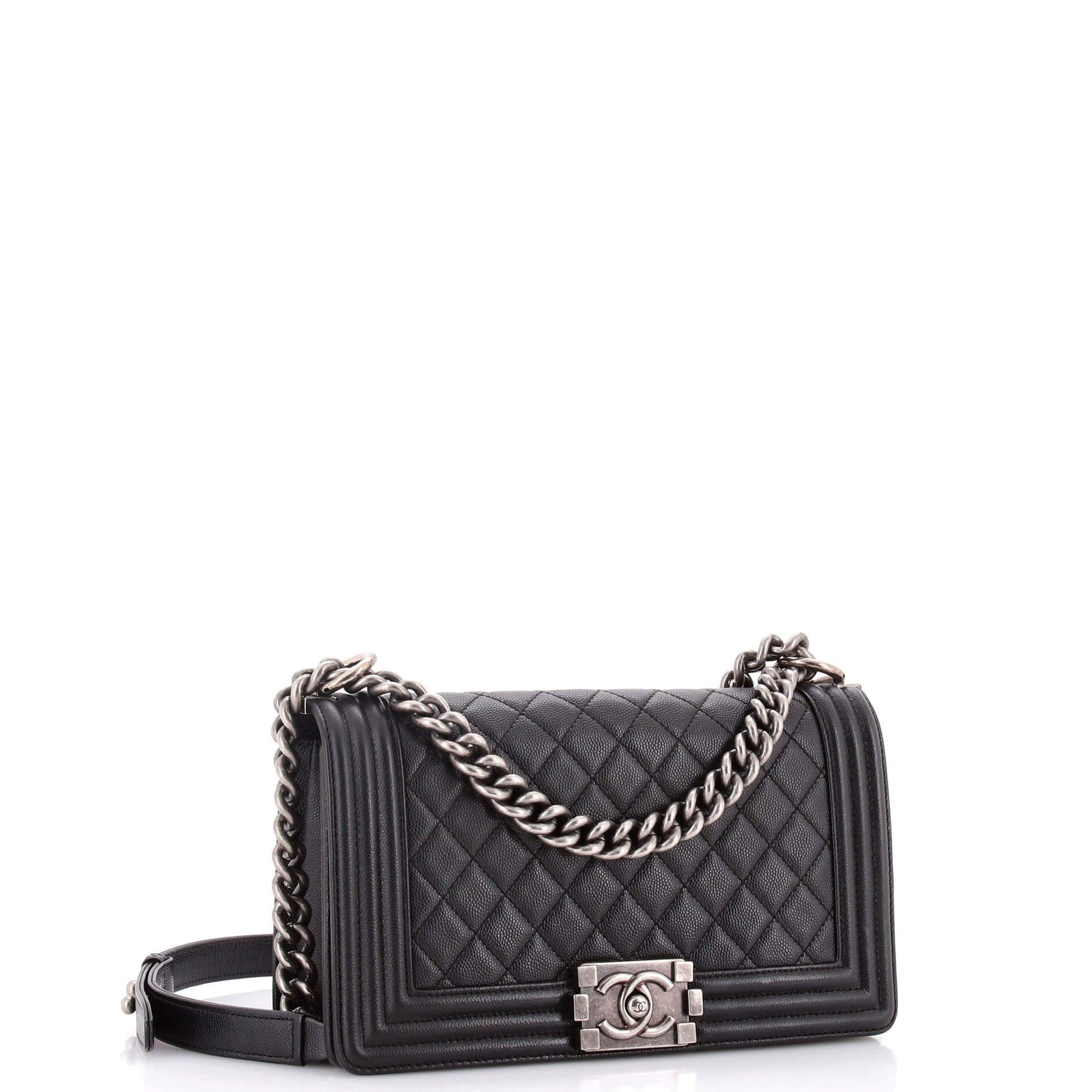 Chanel Boy Flap Bag Size ONE SIZE - 2 Thumbnail