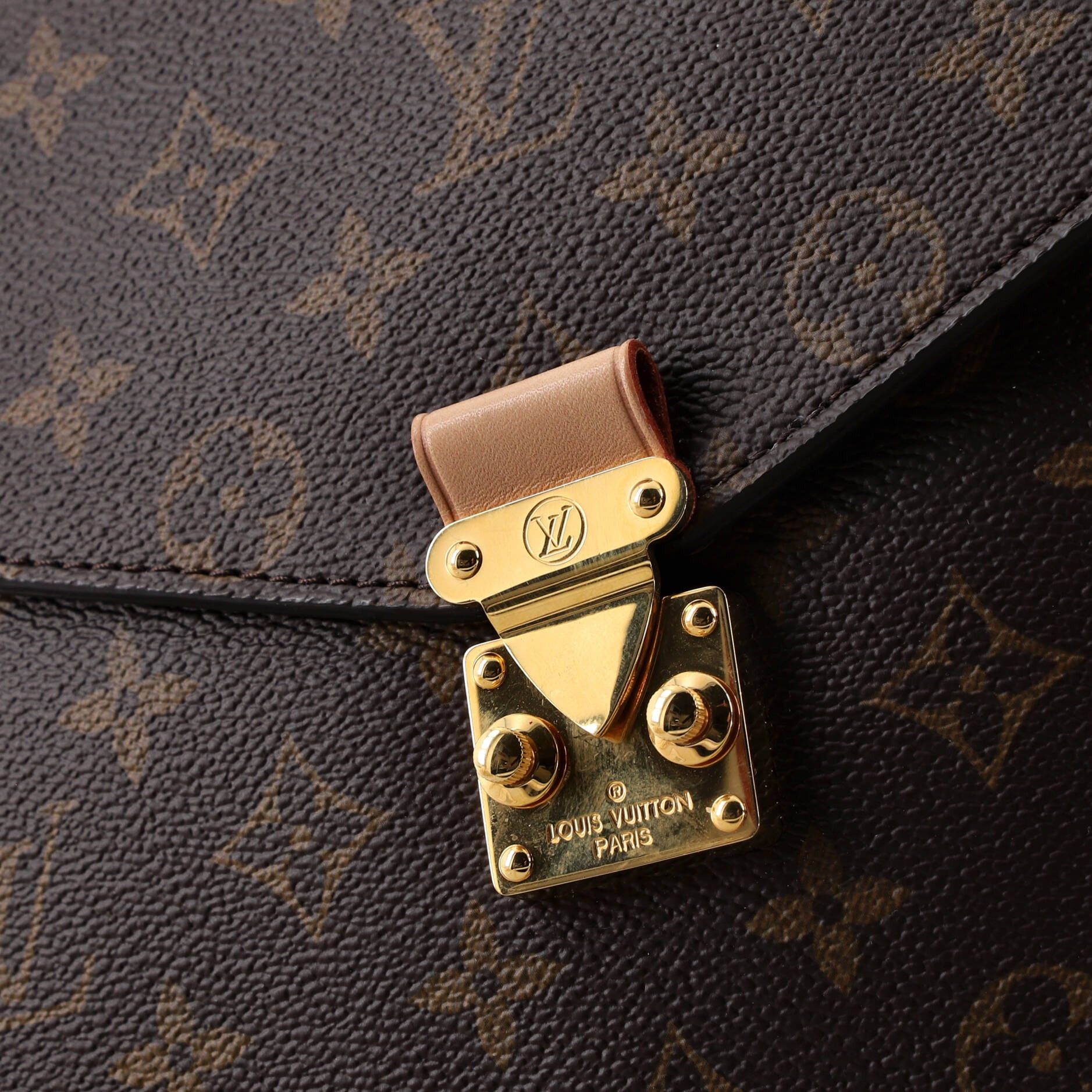 Louis Vuitton Pochette Metis Size ONE SIZE - 7 Thumbnail