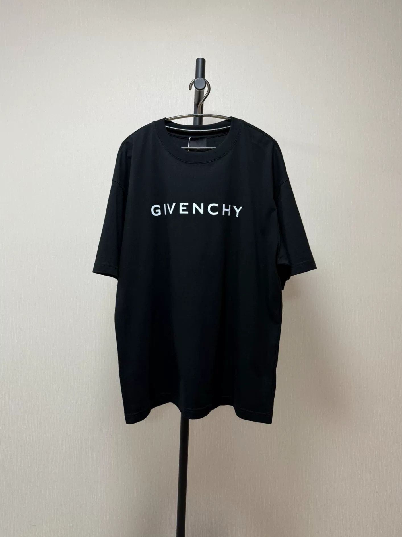 Givenchy Givenchy New Black T-shirt Only One Size US L / EU 52-54 / 3 - 8 Thumbnail