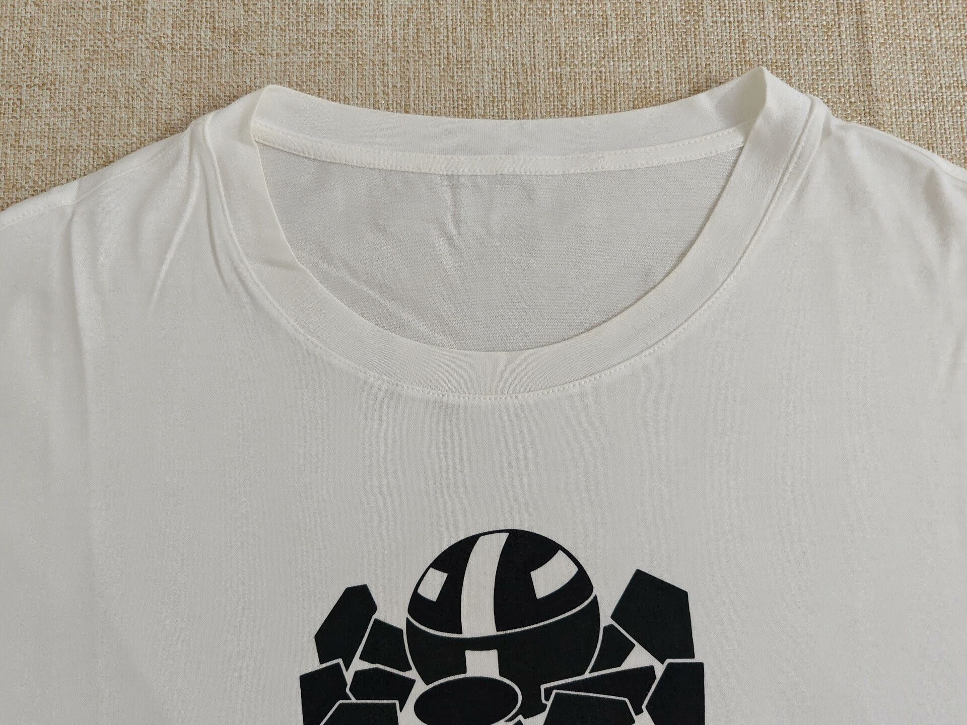 Hermes Hermes Men's Robot Print T-Shirt Size US L / EU 52-54 / 3 - 2 Thumbnail