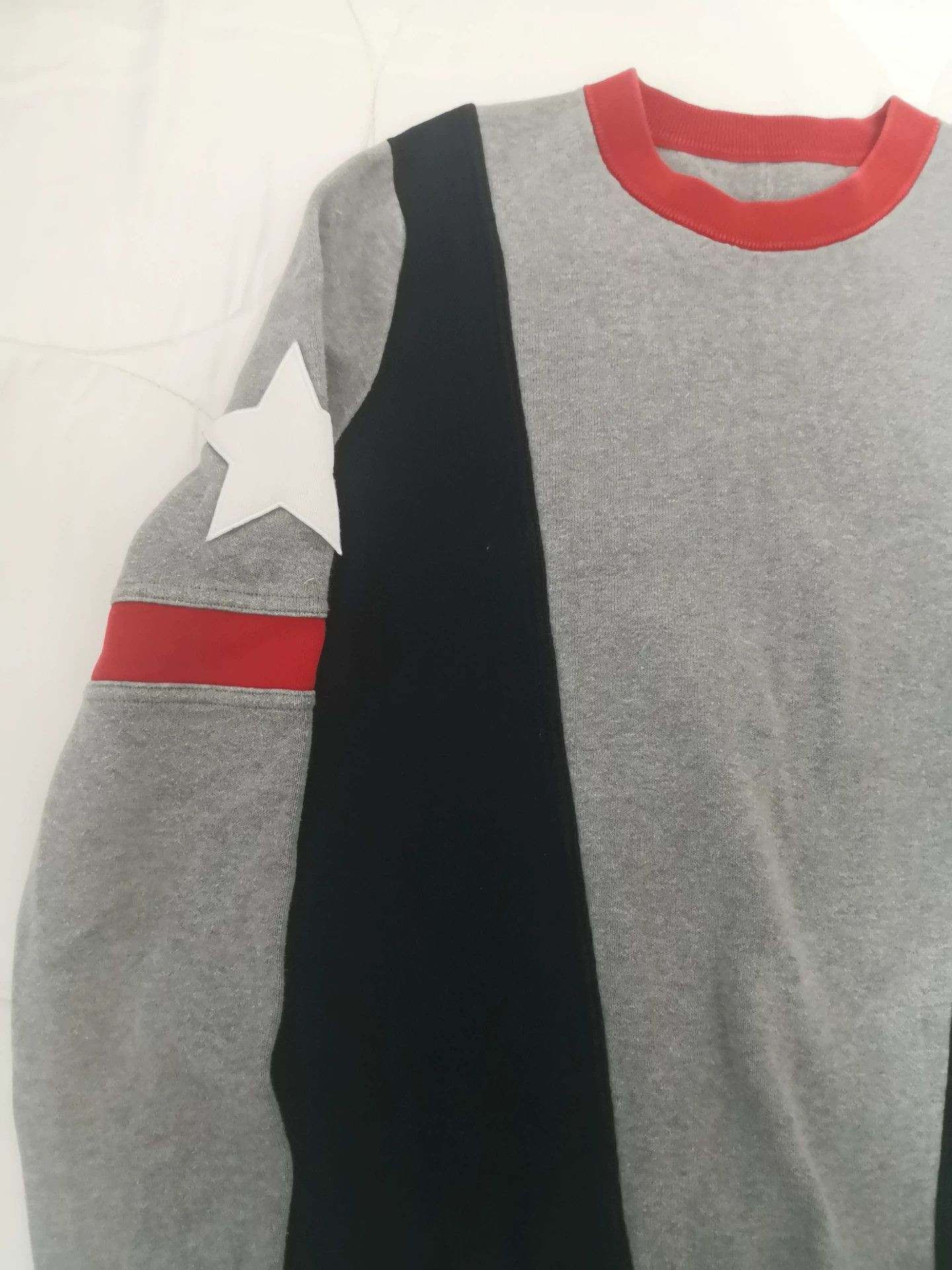 Givenchy Givenchy Star Embroidered Sweatshirt Size US S / EU 44-46 / 1 - 2 Thumbnail