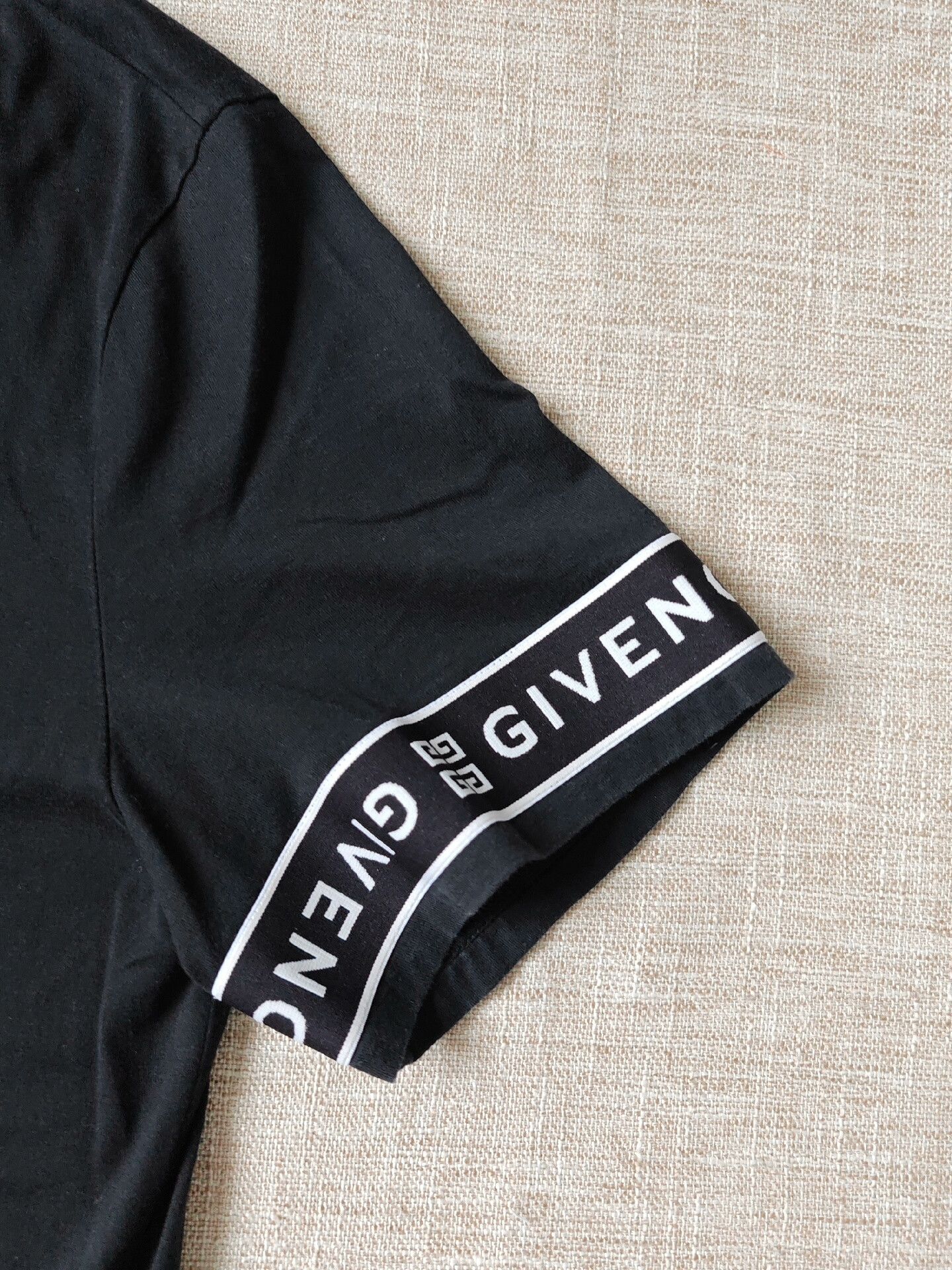 Givenchy Givenchy Men's Short-Sleeve T-Shirt Size US XXL / EU 58 / 5 - 5 Thumbnail