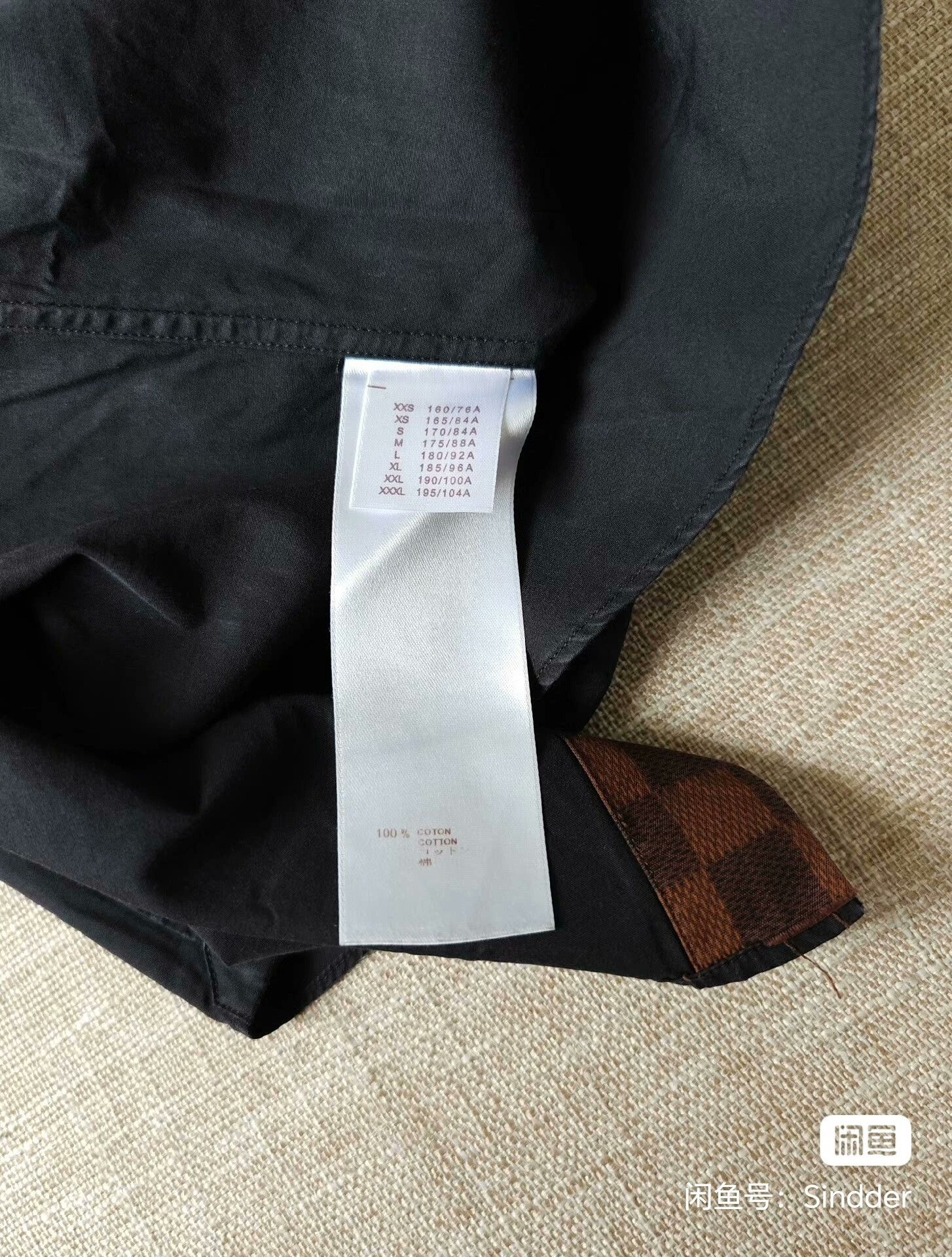 Louis Vuitton Louis Vuitton Men's Check Collar Shirt Size US M / EU 48-50 / 2 - 4 Thumbnail
